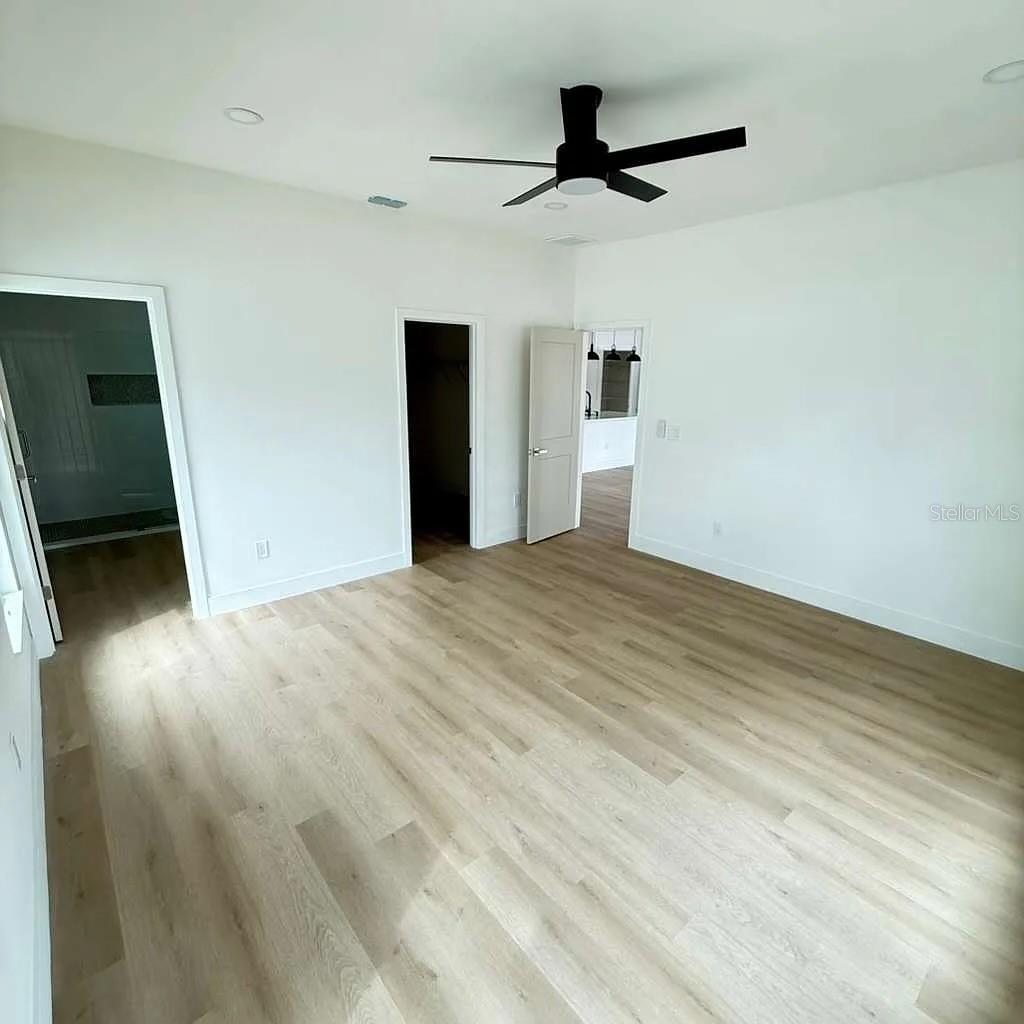 Image 14 of 15 For 13277 Center Avenue