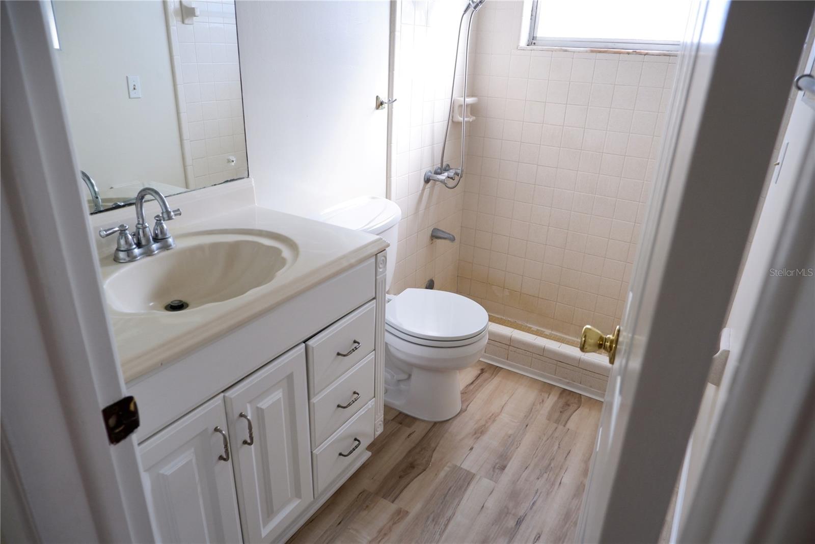 Image 5 of 17 For 8056 30th Avenue N