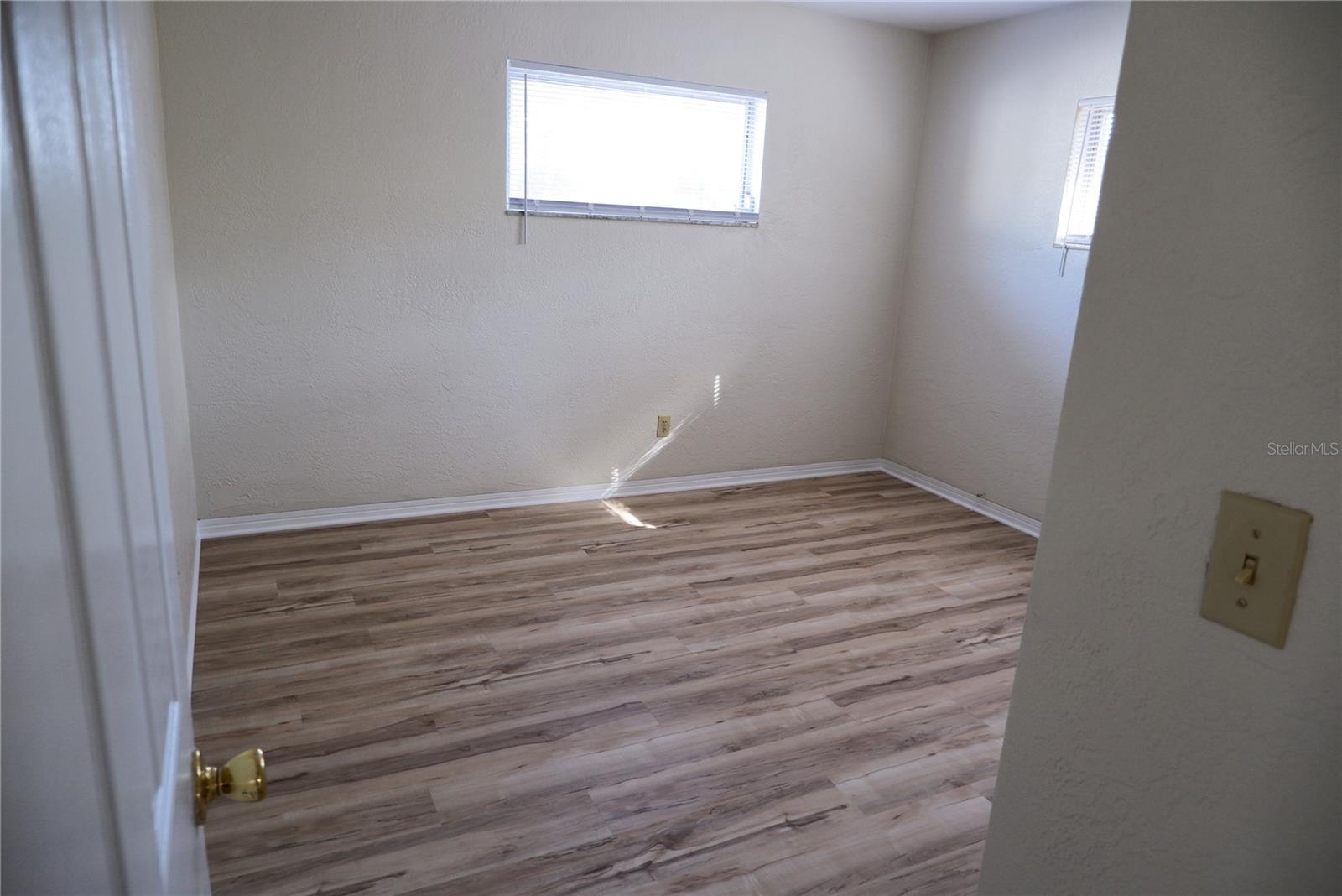 Image 7 of 17 For 8056 30th Avenue N