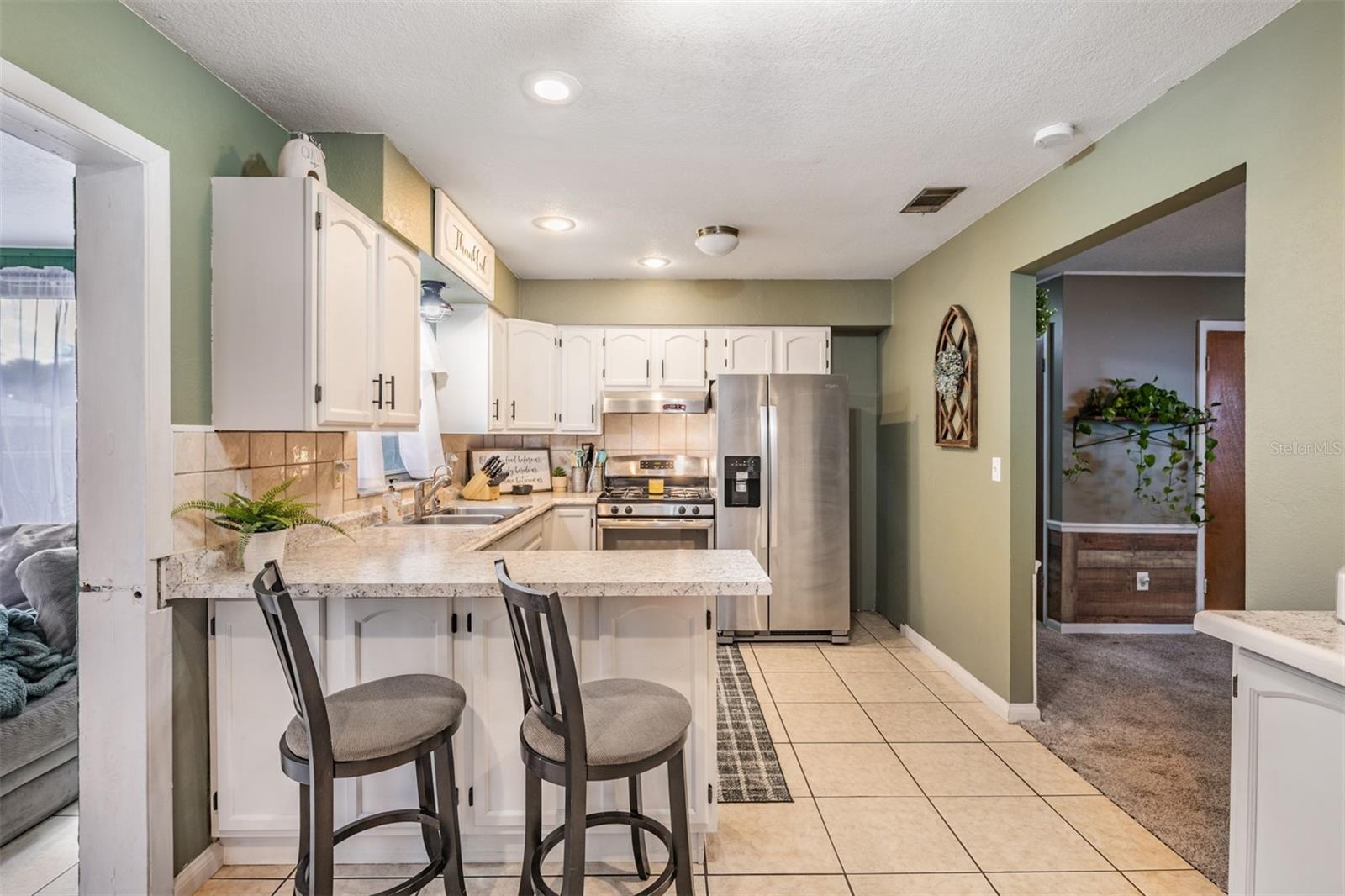 Image 14 of 57 For 39048 Blue Jay Avenue