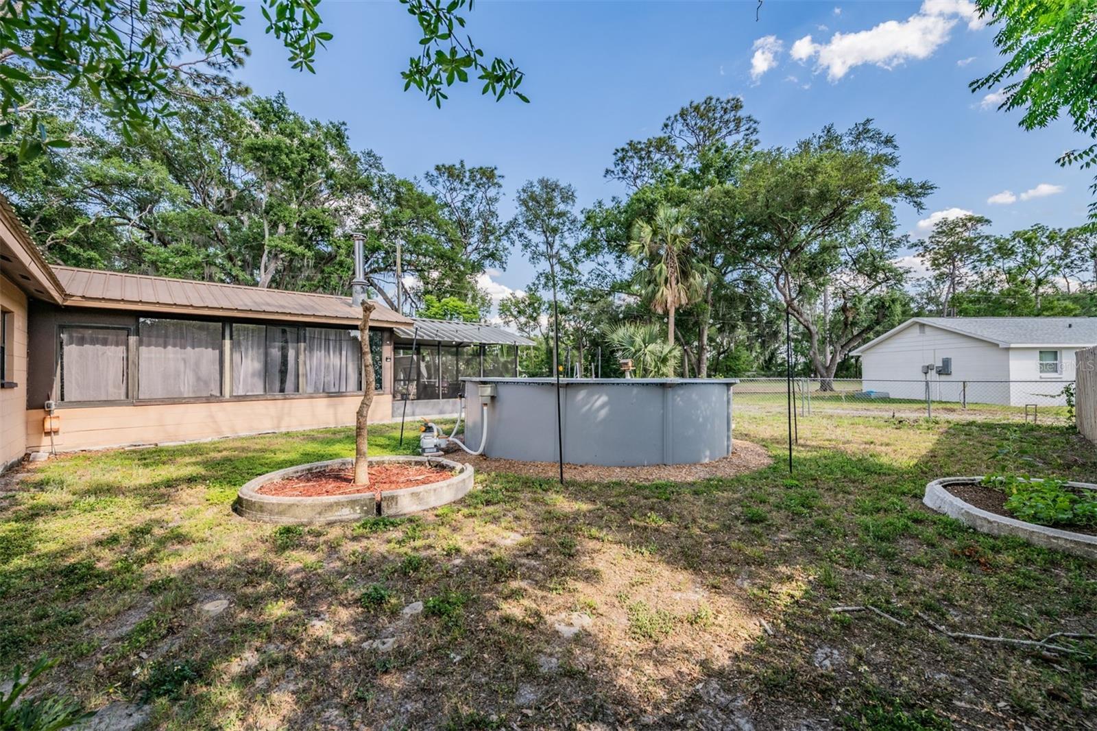 Image 15 of 57 For 39048 Blue Jay Avenue