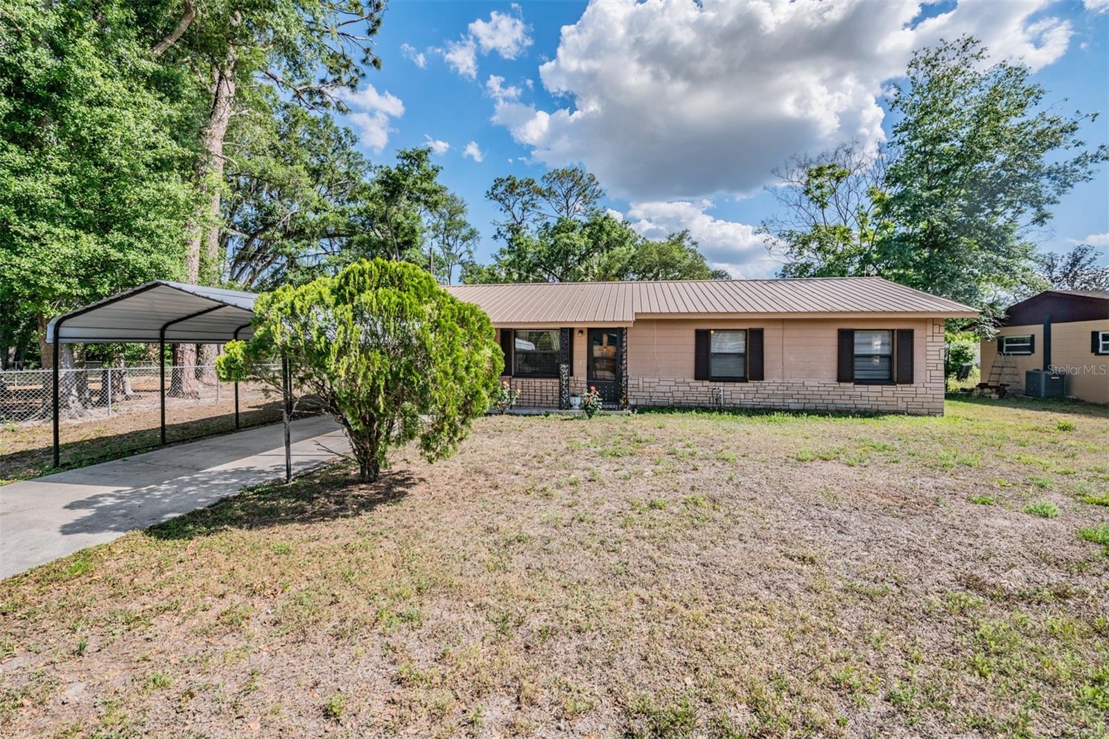 Image 21 of 57 For 39048 Blue Jay Avenue