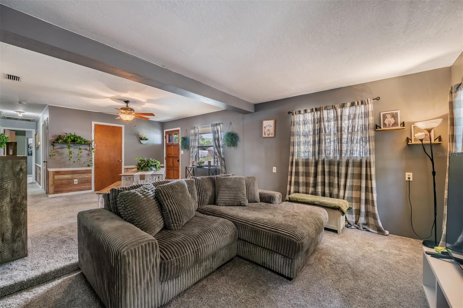 Image 31 of 57 For 39048 Blue Jay Avenue