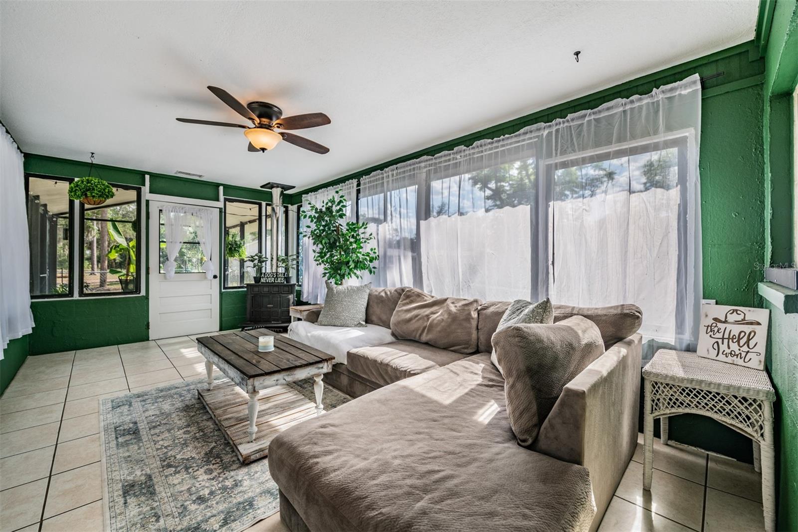 Image 4 of 57 For 39048 Blue Jay Avenue