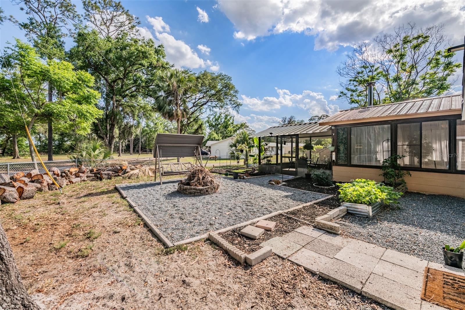 Image 46 of 57 For 39048 Blue Jay Avenue