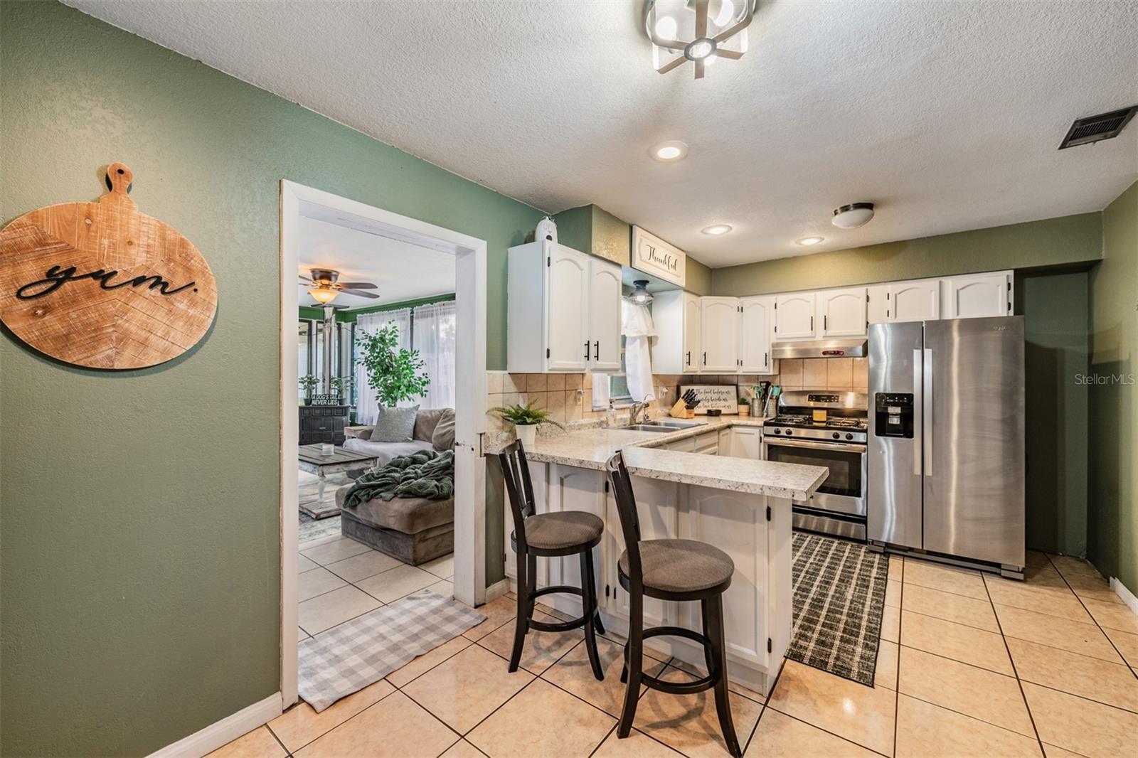 Image 8 of 57 For 39048 Blue Jay Avenue