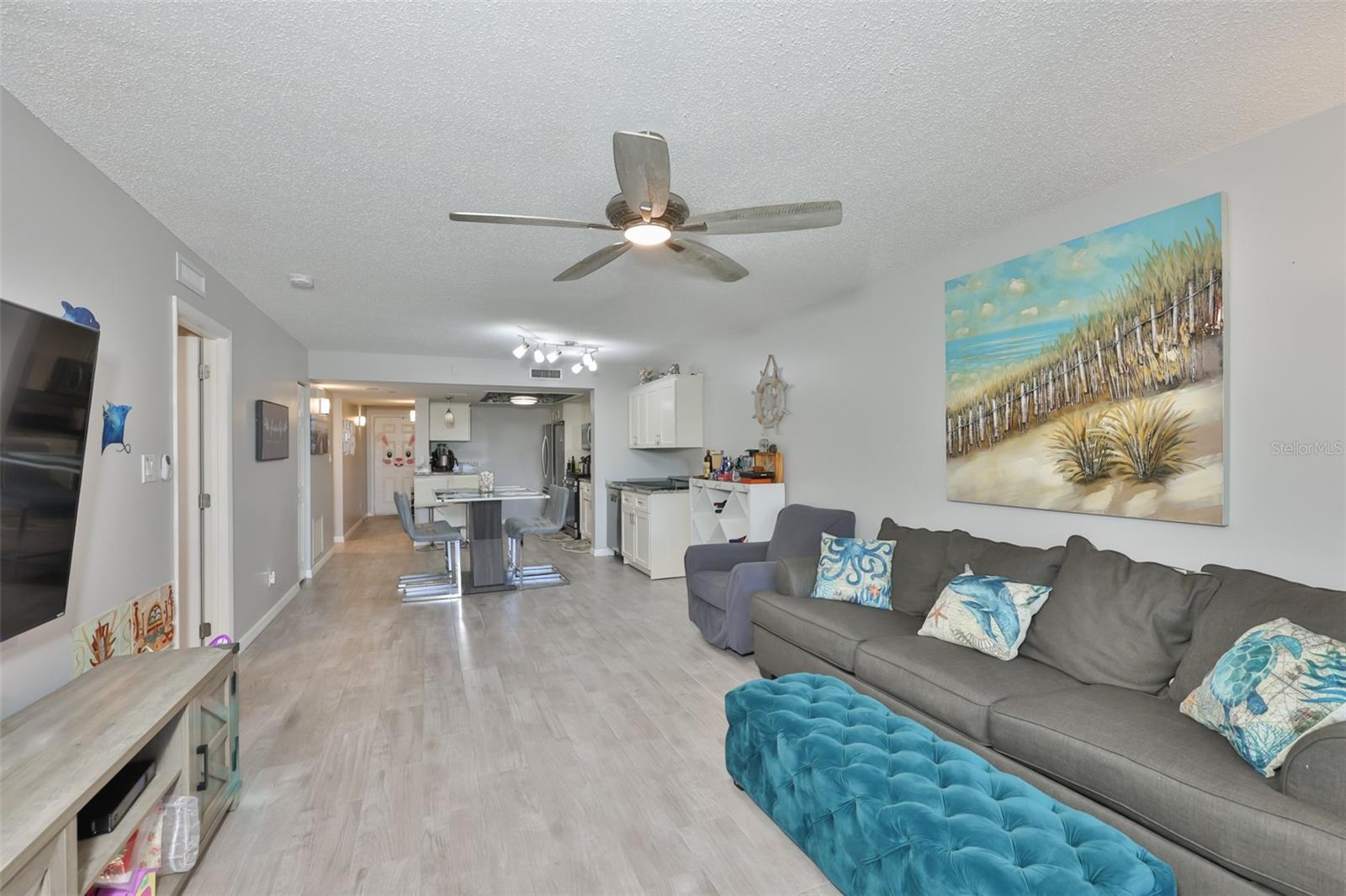 Image 13 of 38 For 5400 Park Street N 208