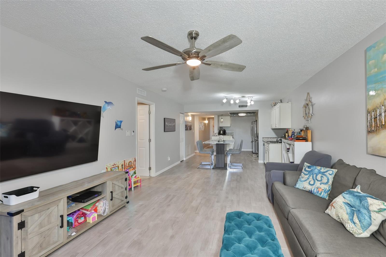 Image 14 of 38 For 5400 Park Street N 208
