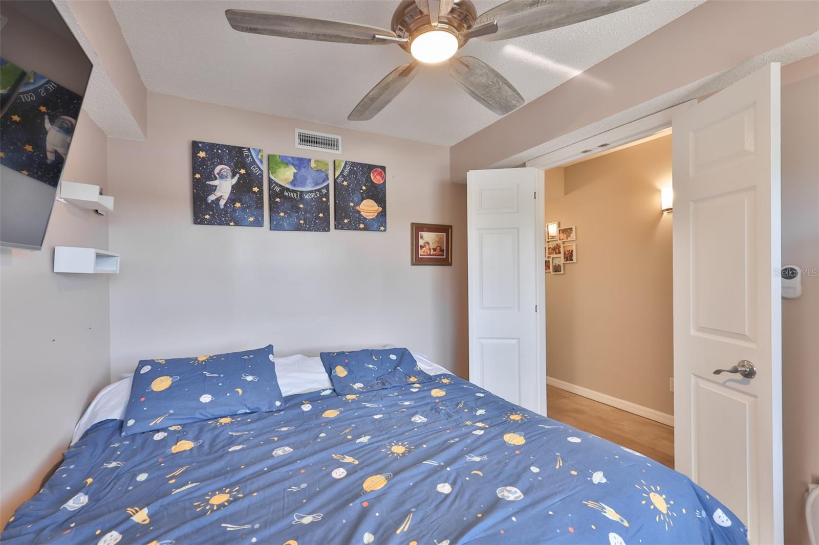 Image 22 of 38 For 5400 Park Street N 208