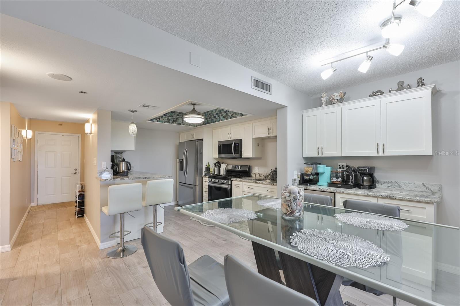 Image 4 of 38 For 5400 Park Street N 208