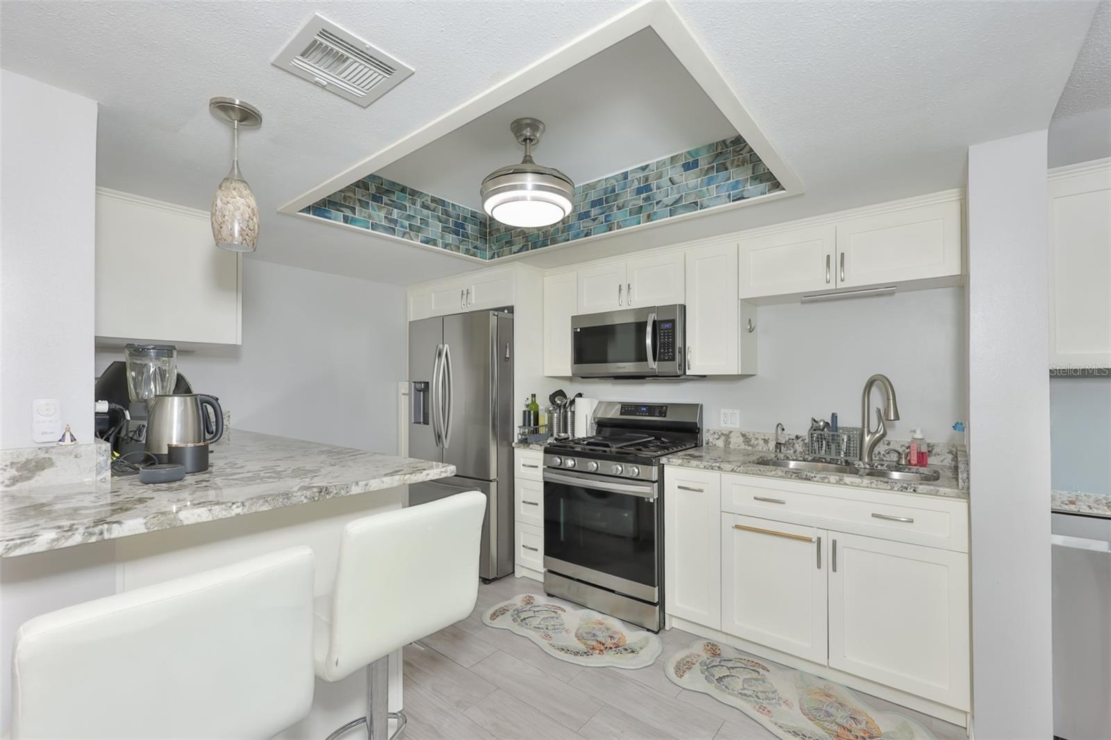 Image 7 of 38 For 5400 Park Street N 208