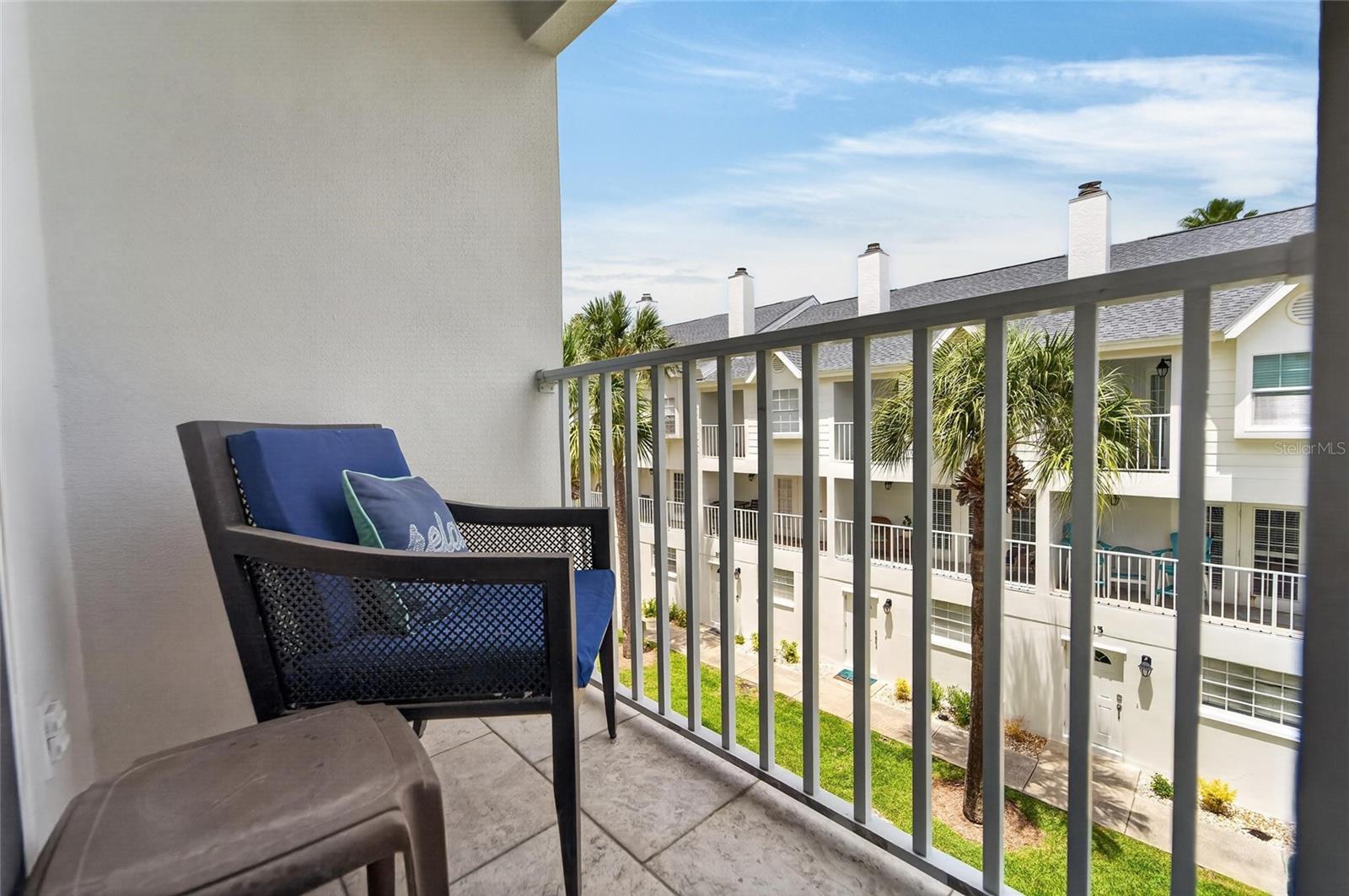 Image 19 of 97 For 17960 Gulf Boulevard 106