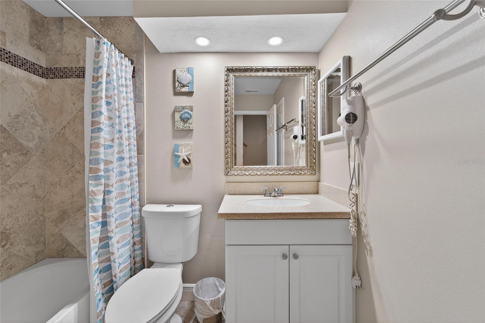 Image 59 of 97 For 17960 Gulf Boulevard 106