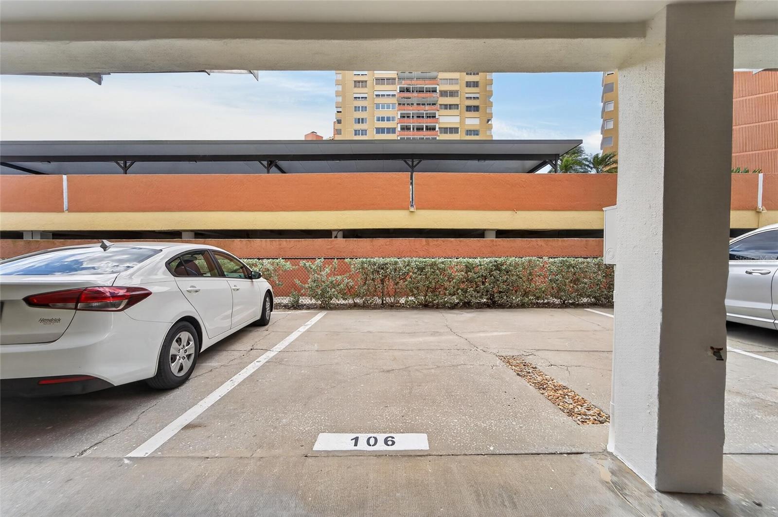 Image 6 of 97 For 17960 Gulf Boulevard 106
