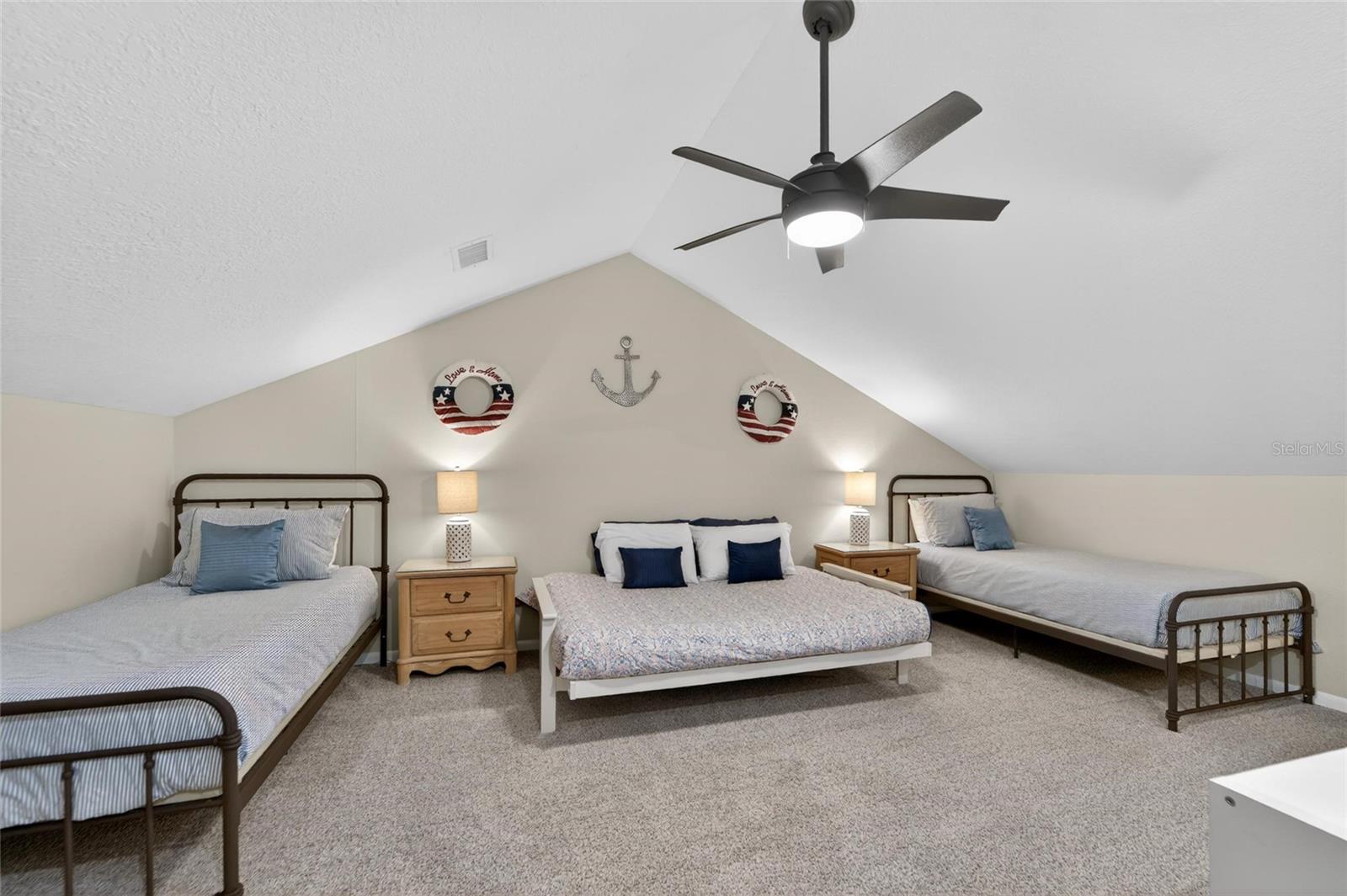 Image 67 of 97 For 17960 Gulf Boulevard 106