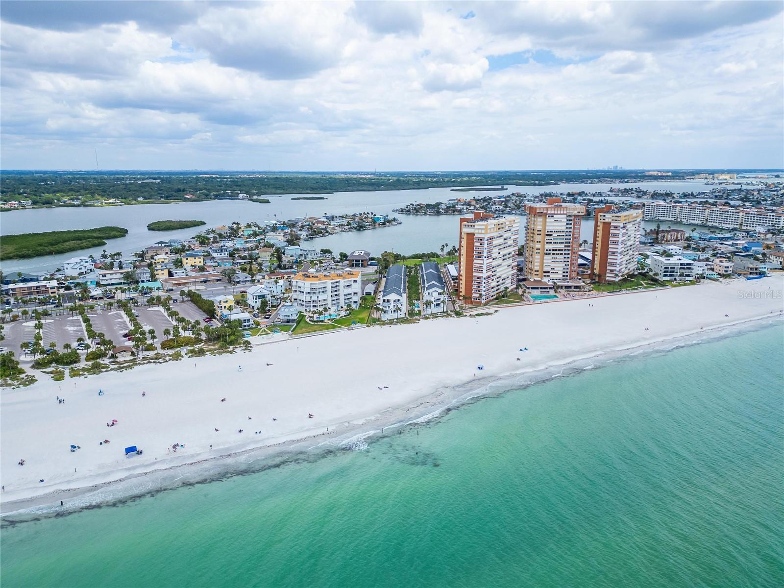 Image 86 of 97 For 17960 Gulf Boulevard 106