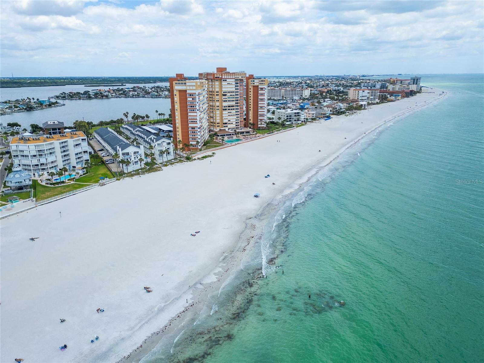 Image 89 of 97 For 17960 Gulf Boulevard 106