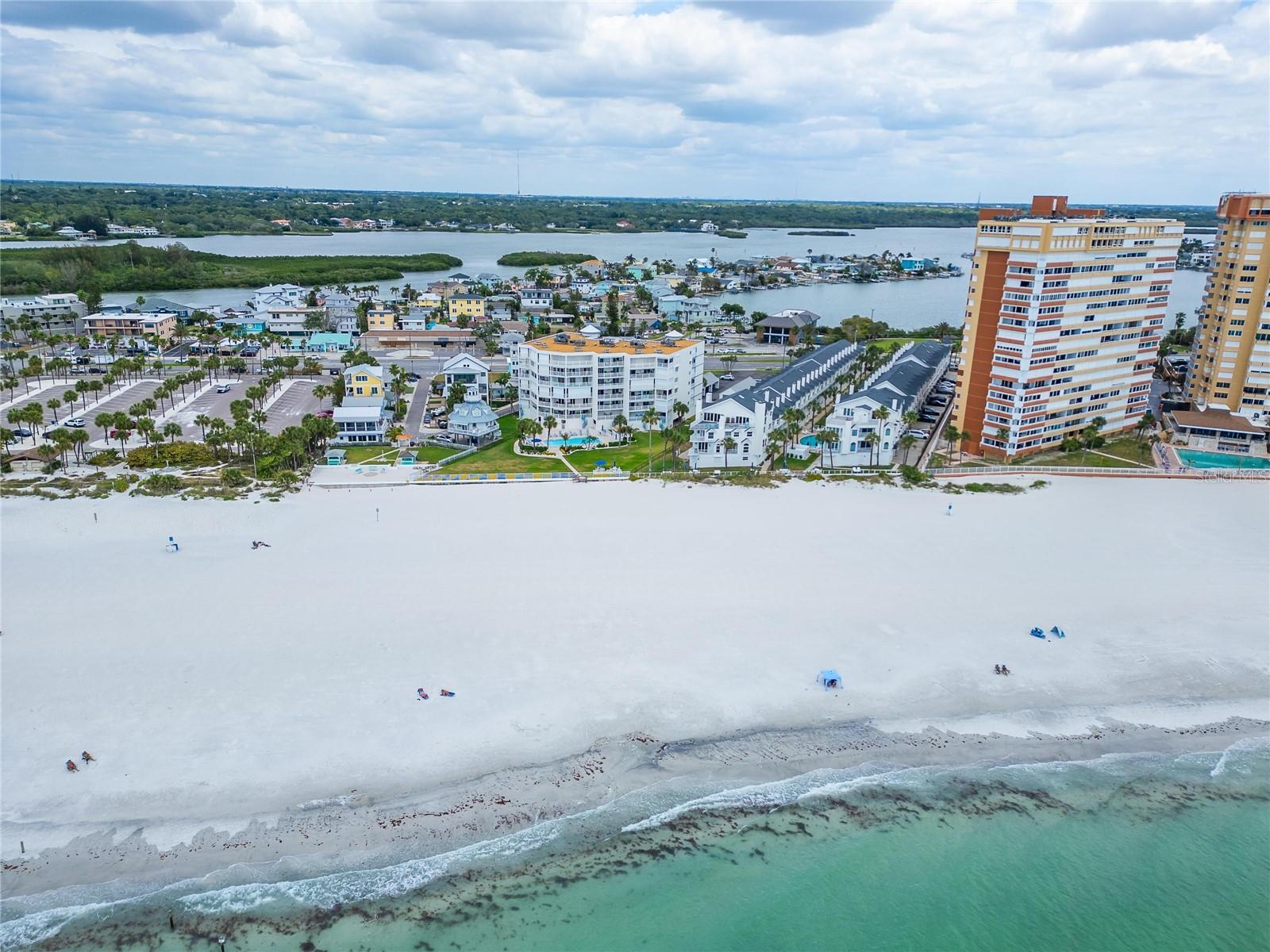 Image 91 of 97 For 17960 Gulf Boulevard 106