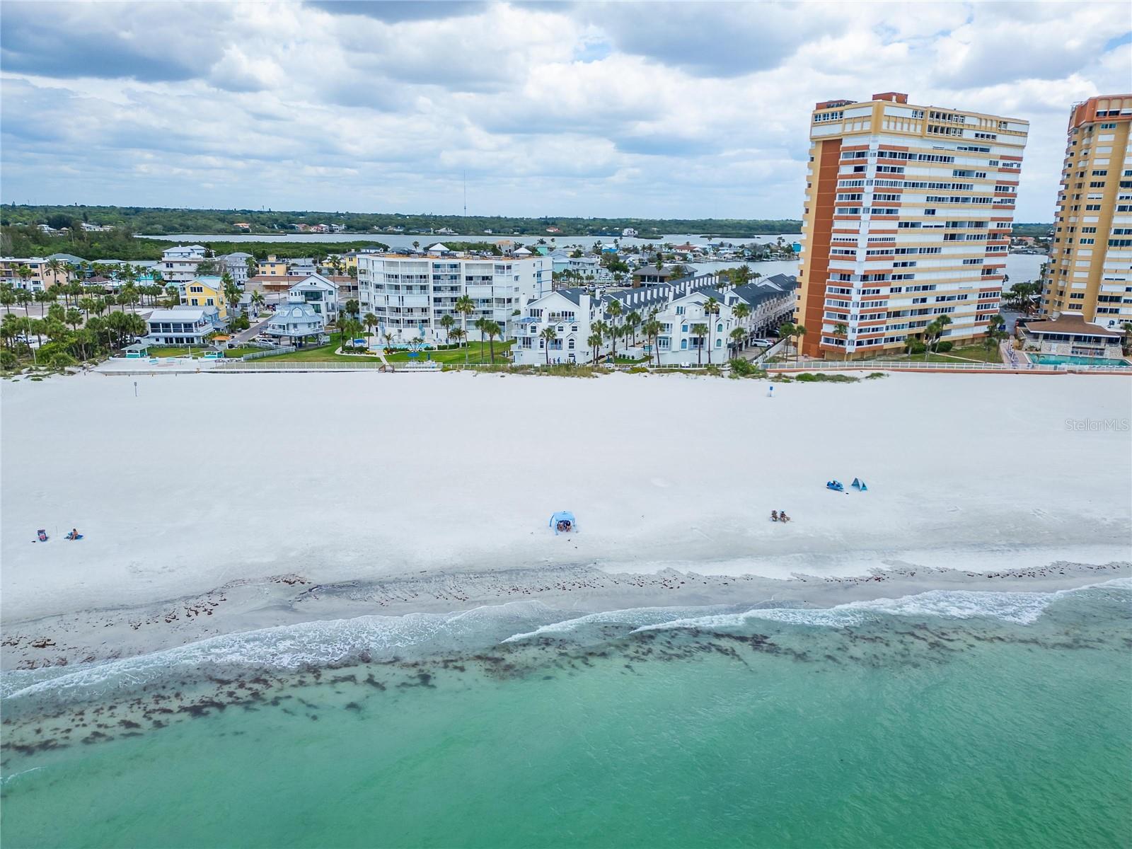 Image 92 of 97 For 17960 Gulf Boulevard 106