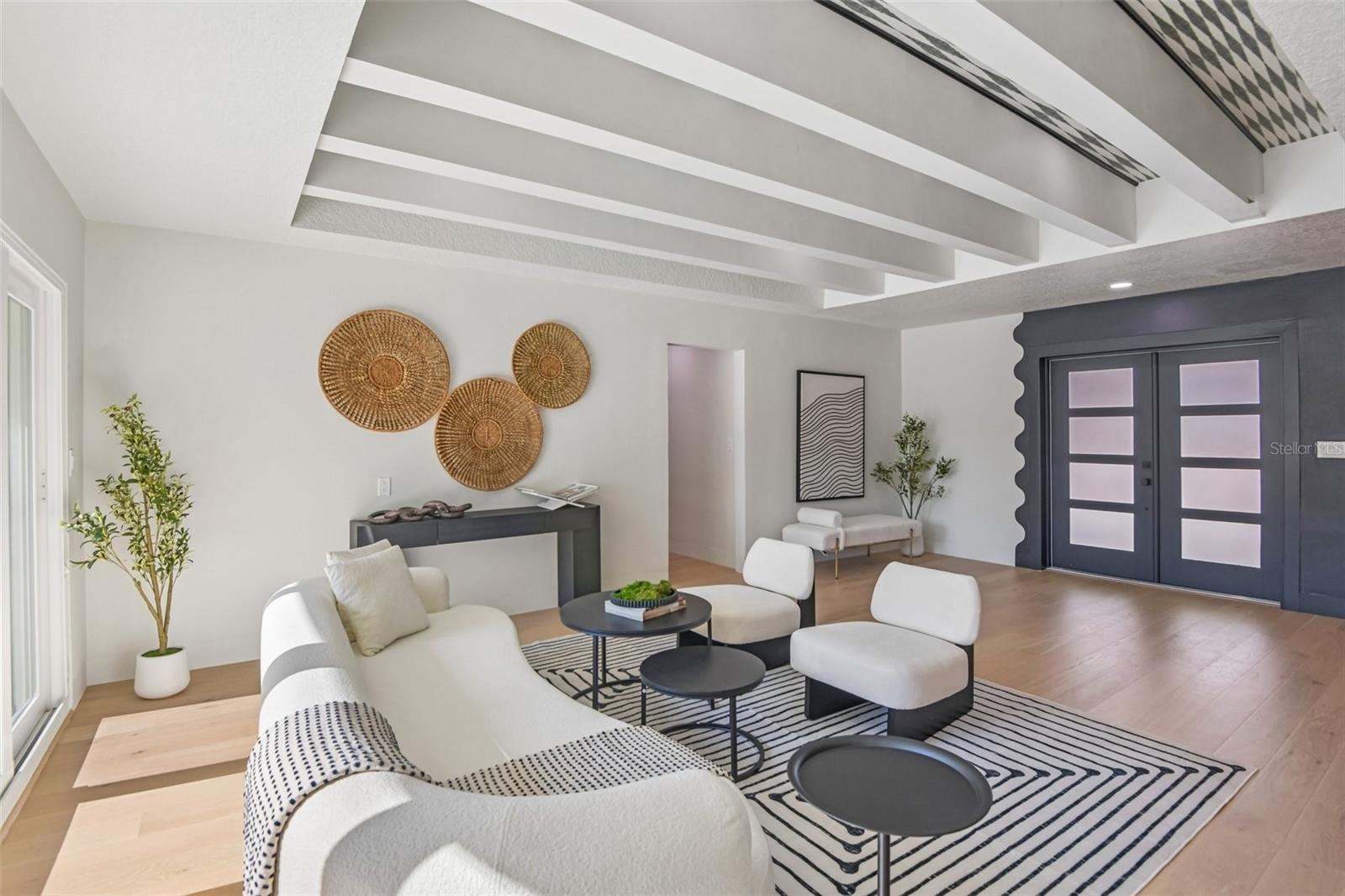 Image 10 of 43 For 861 Rafael Boulevard Ne