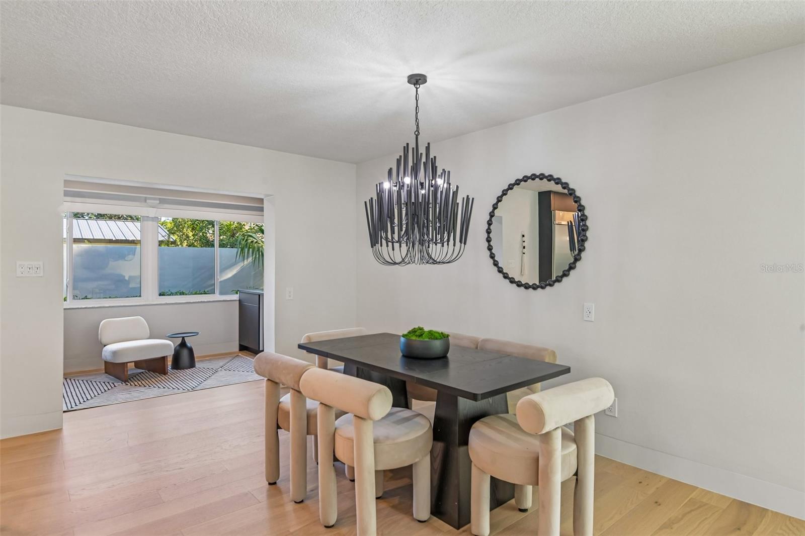 Image 11 of 43 For 861 Rafael Boulevard Ne