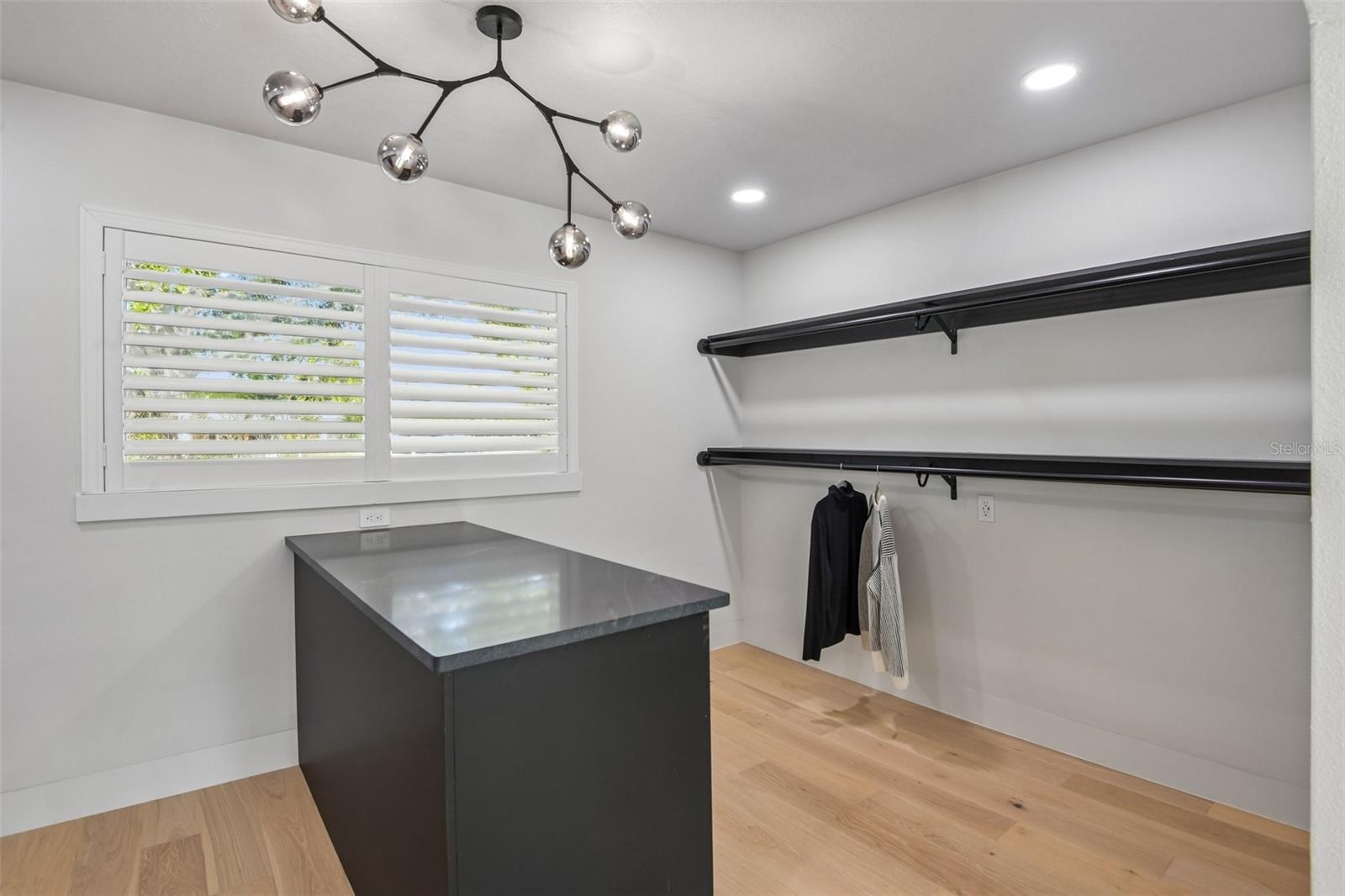 Image 20 of 43 For 861 Rafael Boulevard Ne