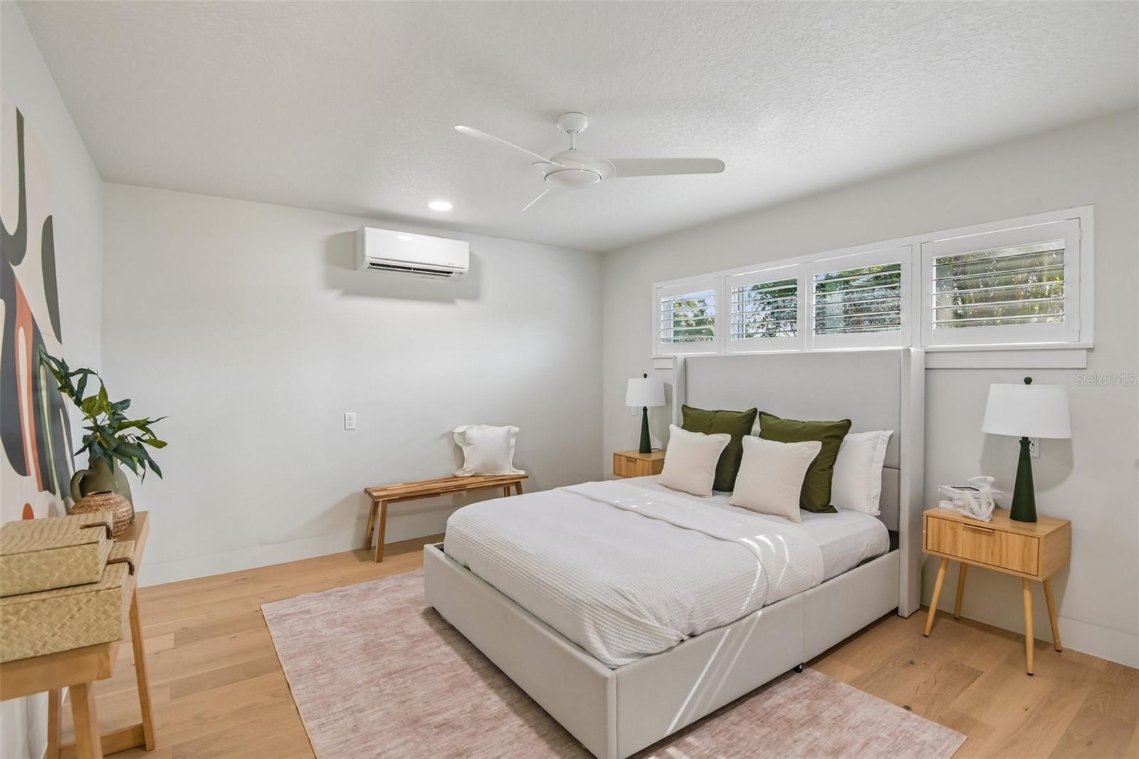 Image 24 of 43 For 861 Rafael Boulevard Ne