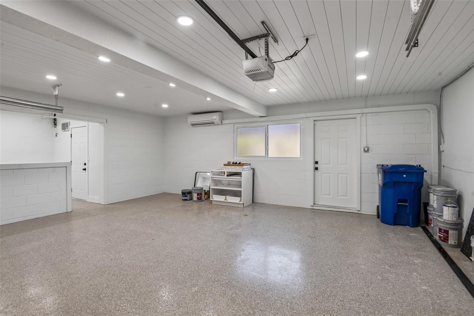 Image 32 of 43 For 861 Rafael Boulevard Ne