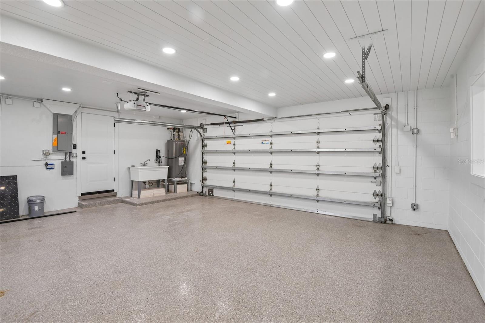 Image 33 of 43 For 861 Rafael Boulevard Ne