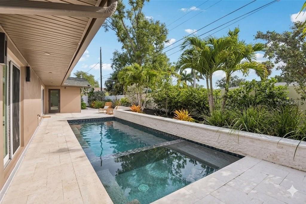 Image 36 of 43 For 861 Rafael Boulevard Ne