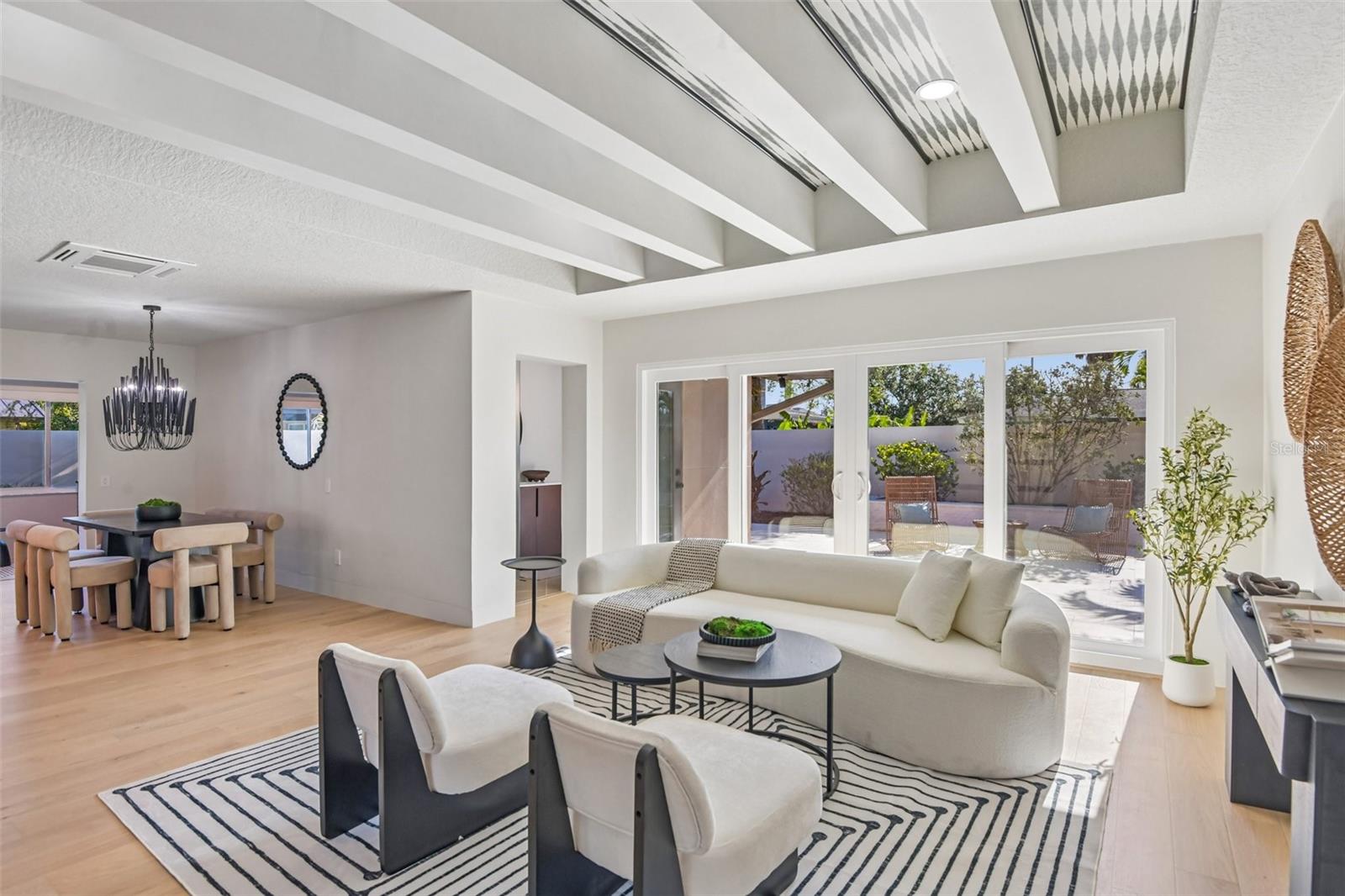 Image 4 of 43 For 861 Rafael Boulevard Ne