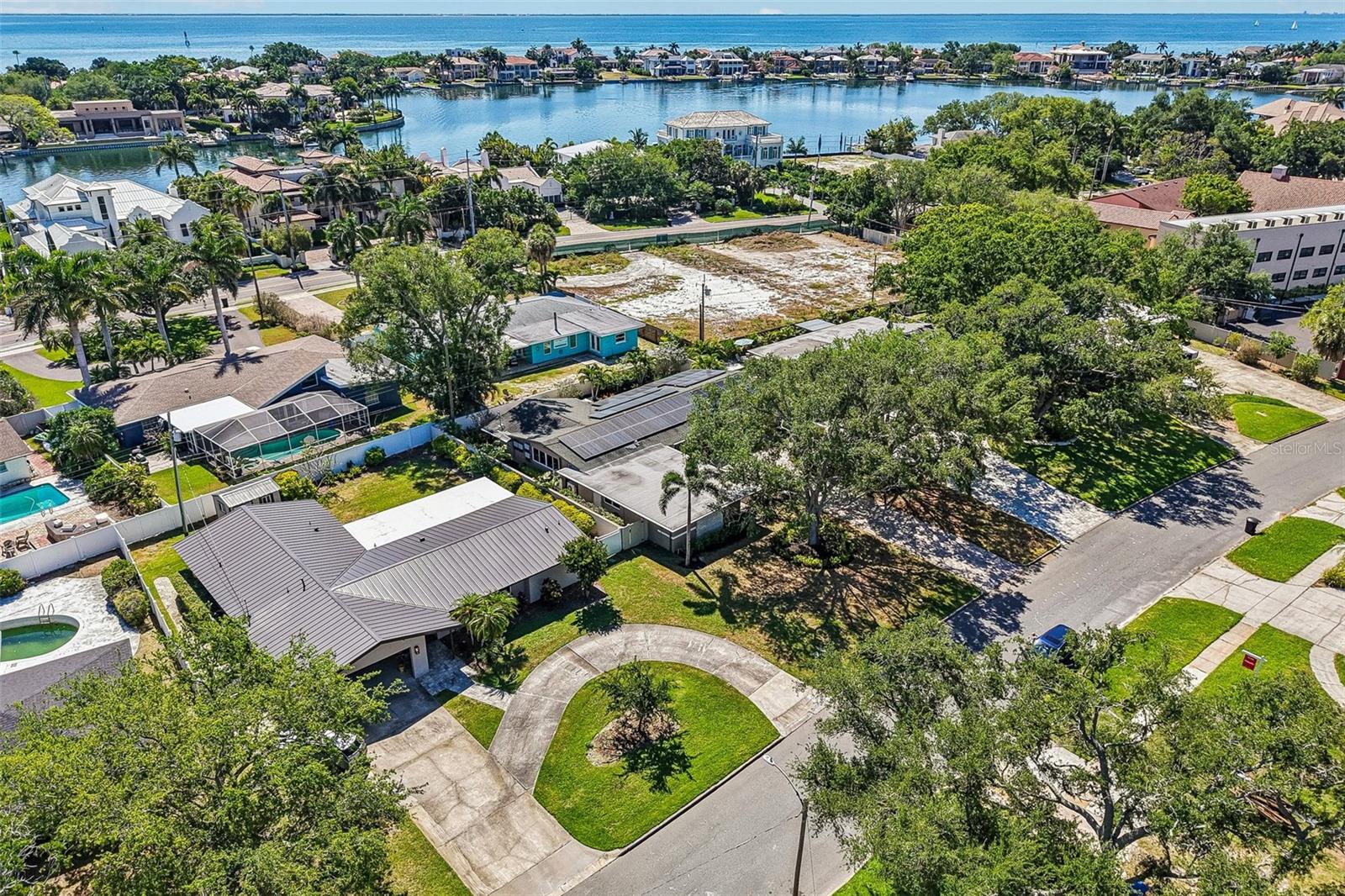 Image 40 of 43 For 861 Rafael Boulevard Ne