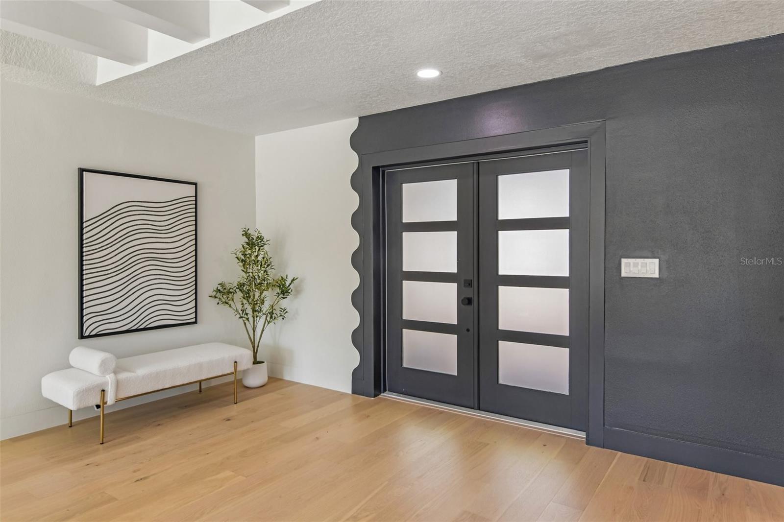 Image 8 of 43 For 861 Rafael Boulevard Ne