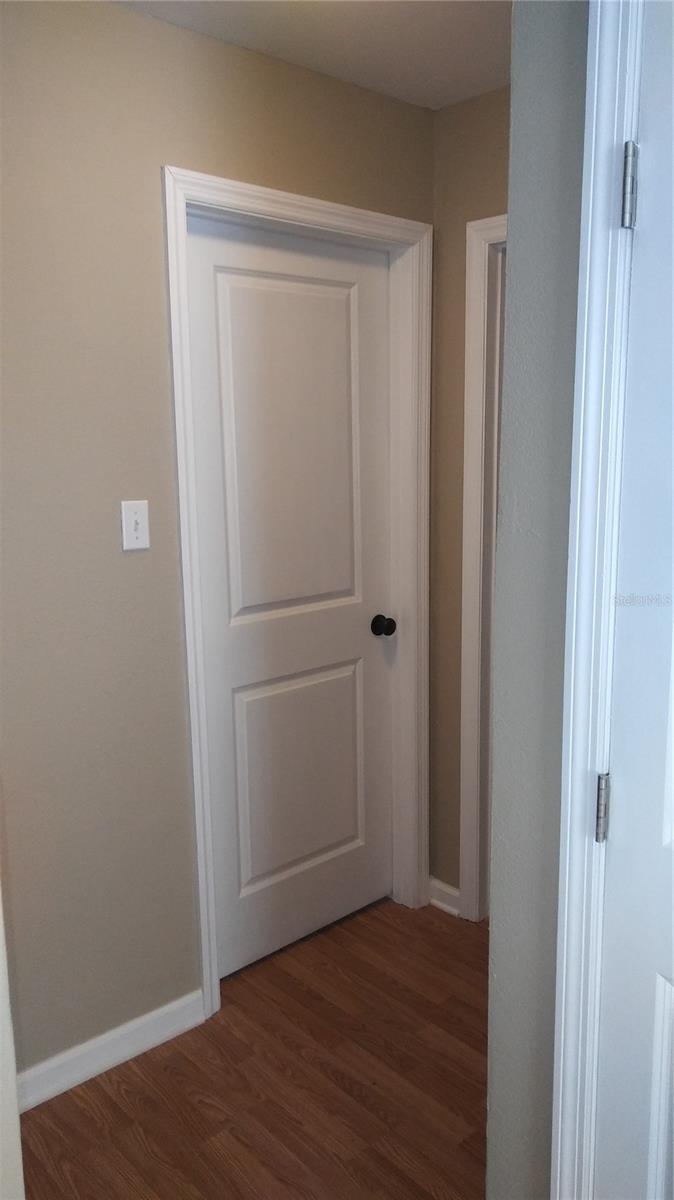 Image 16 of 38 For 910 9th Avenue Sw