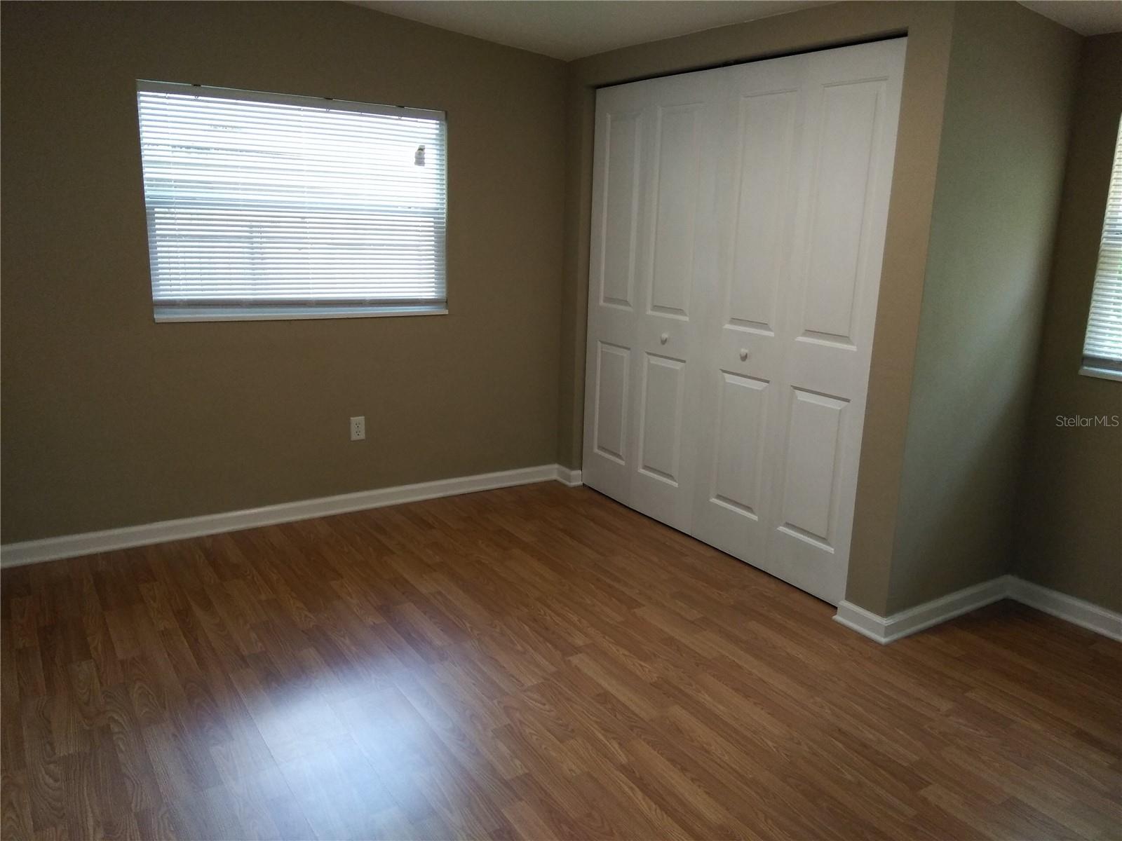 Image 29 of 38 For 910 9th Avenue Sw