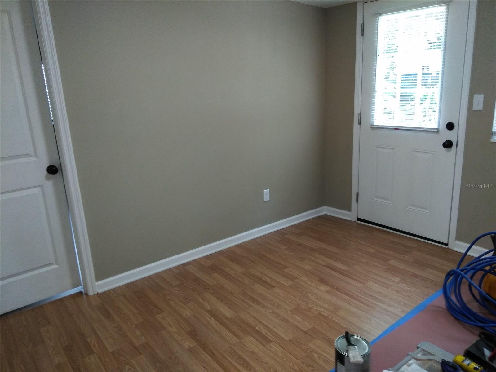 Image 30 of 38 For 910 9th Avenue Sw