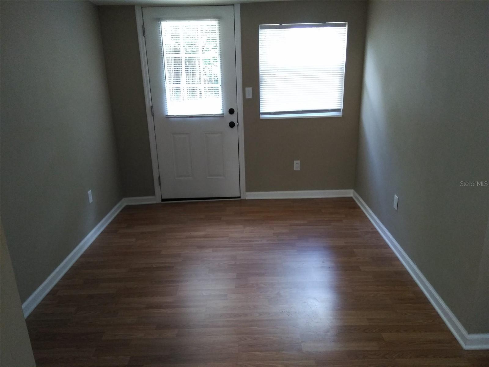 Image 35 of 38 For 910 9th Avenue Sw