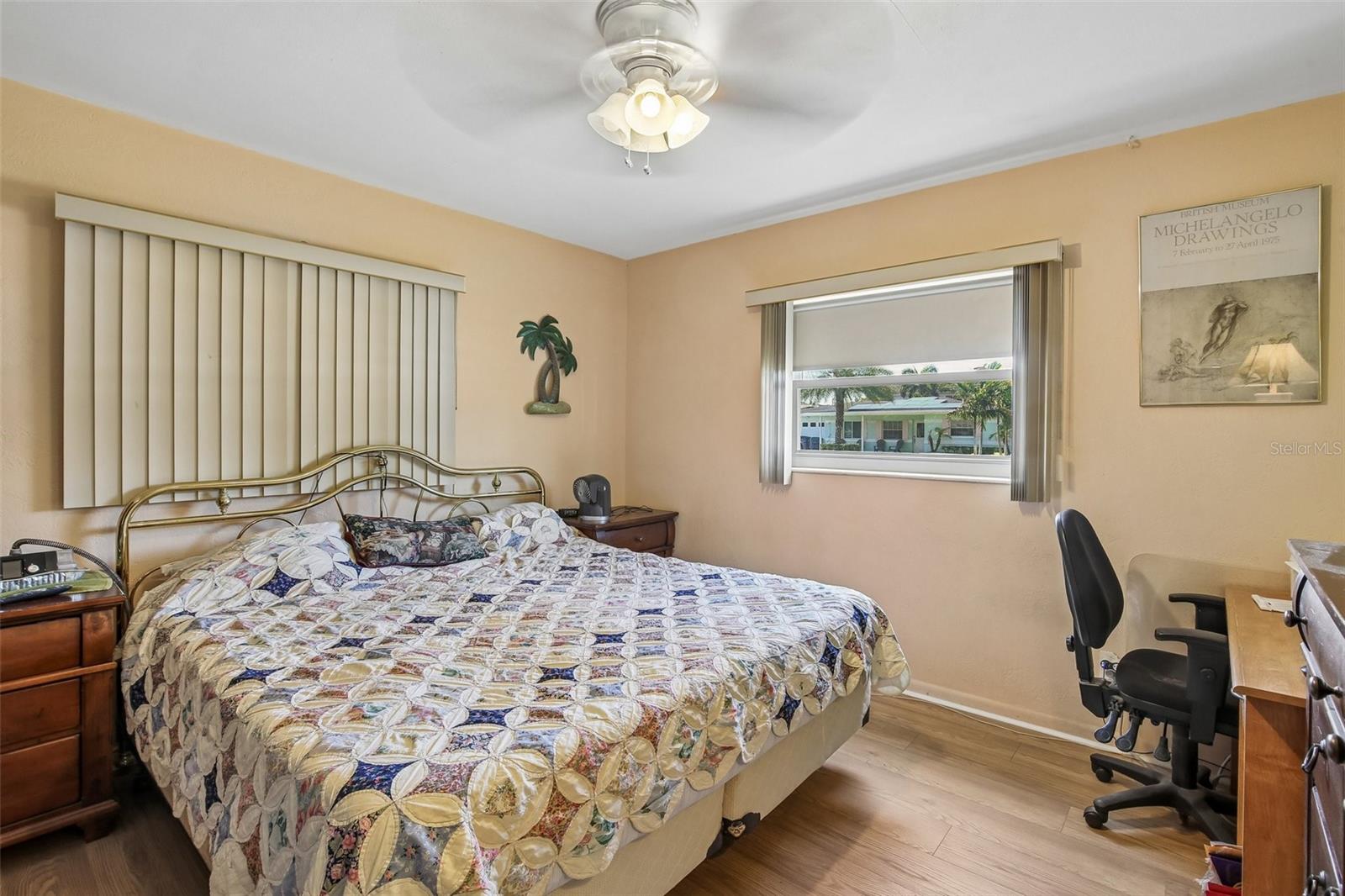 Image 15 of 33 For 10713 59th Avenue