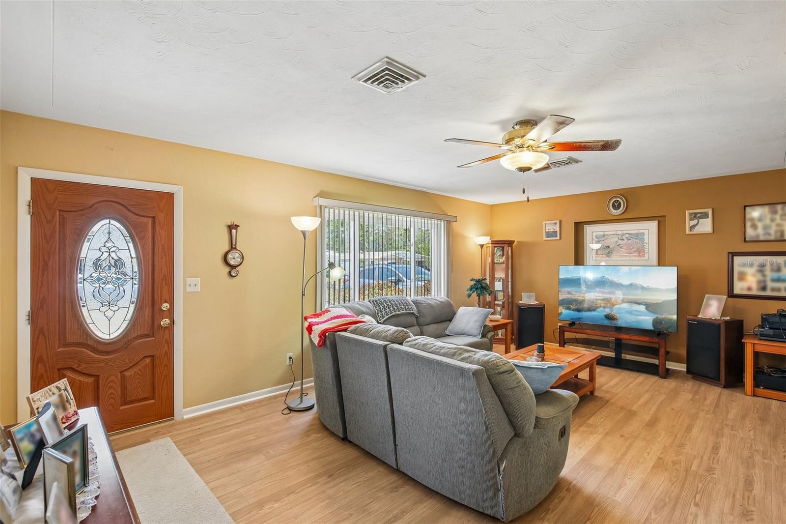 Image 3 of 33 For 10713 59th Avenue