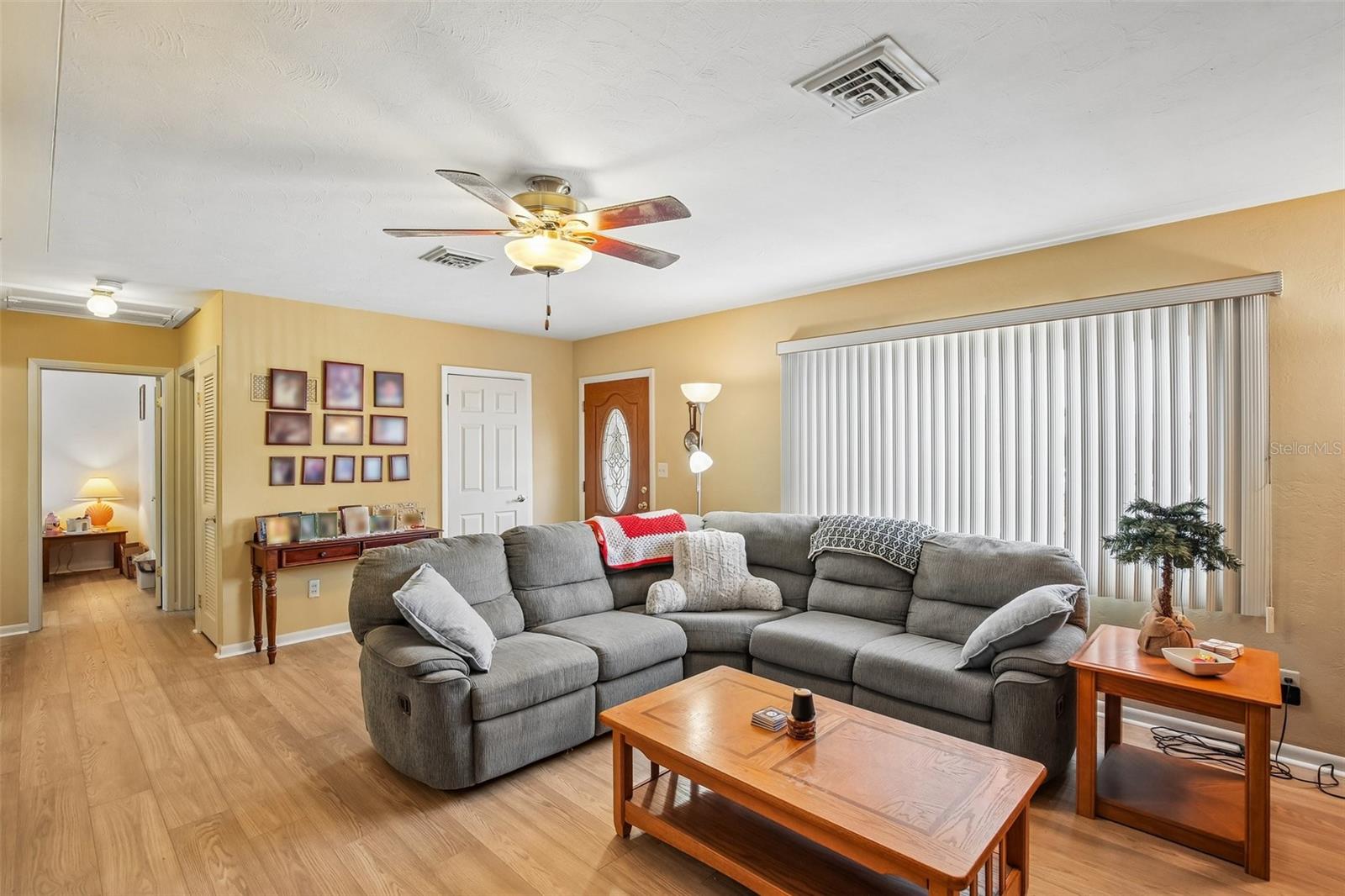Image 6 of 33 For 10713 59th Avenue