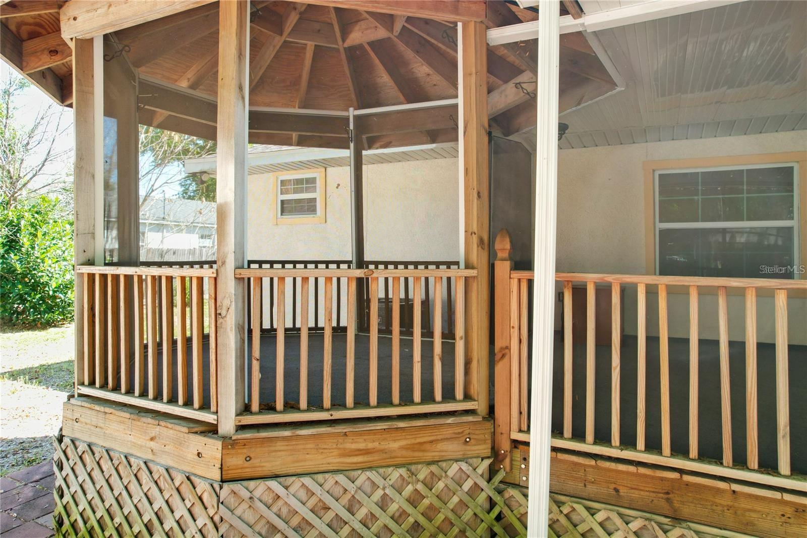 Image 14 of 96 For 25 Chesley Avenue