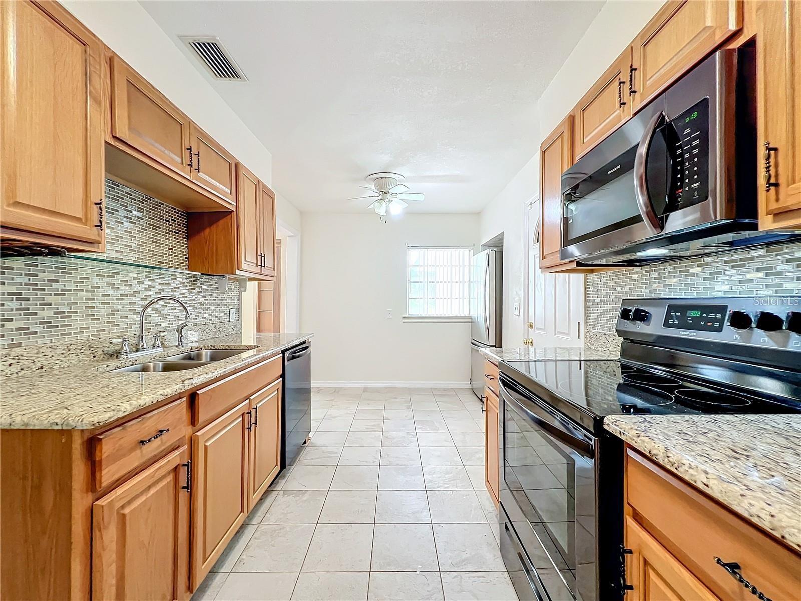 Image 2 of 96 For 25 Chesley Avenue