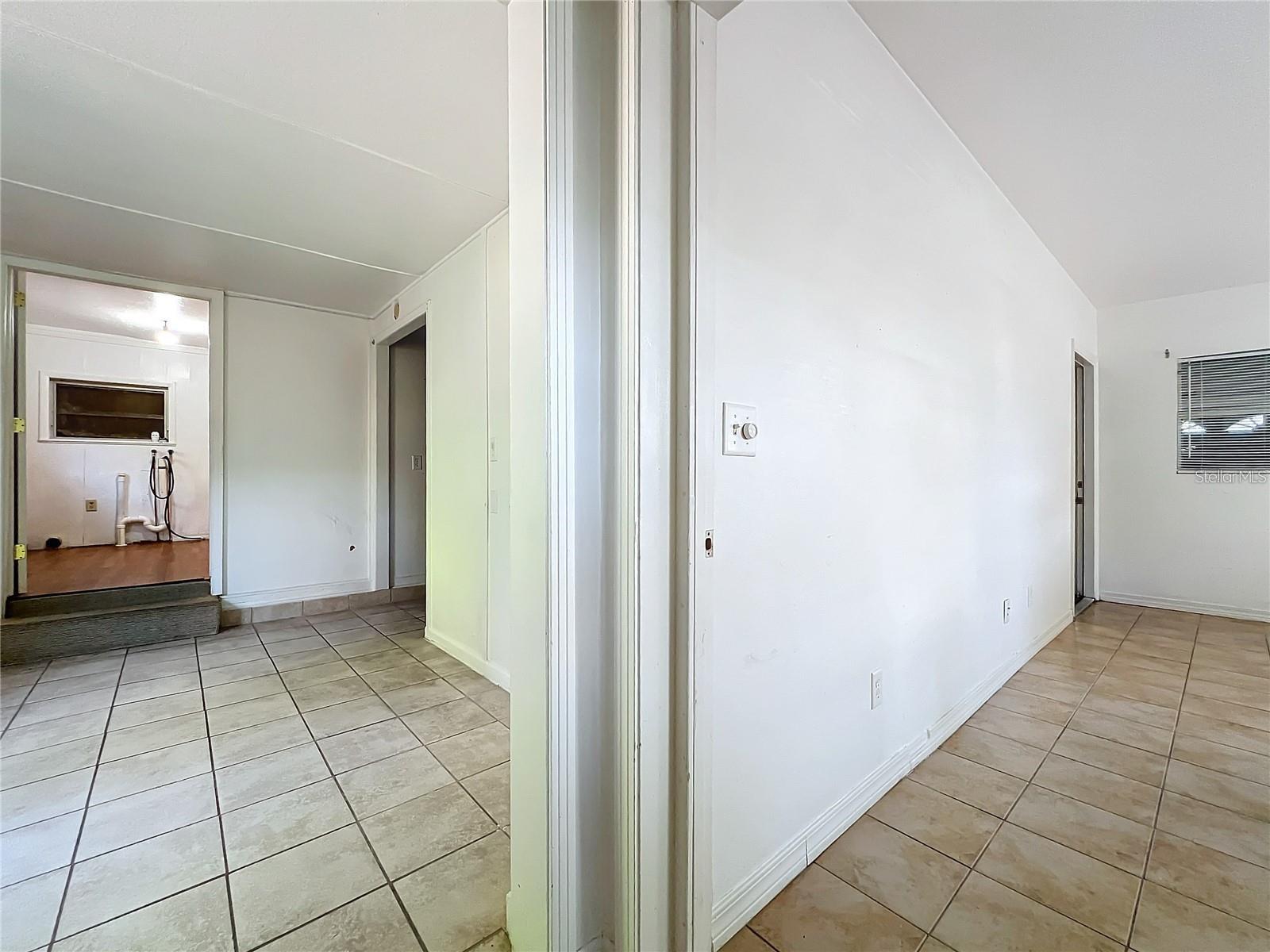 Image 28 of 96 For 25 Chesley Avenue