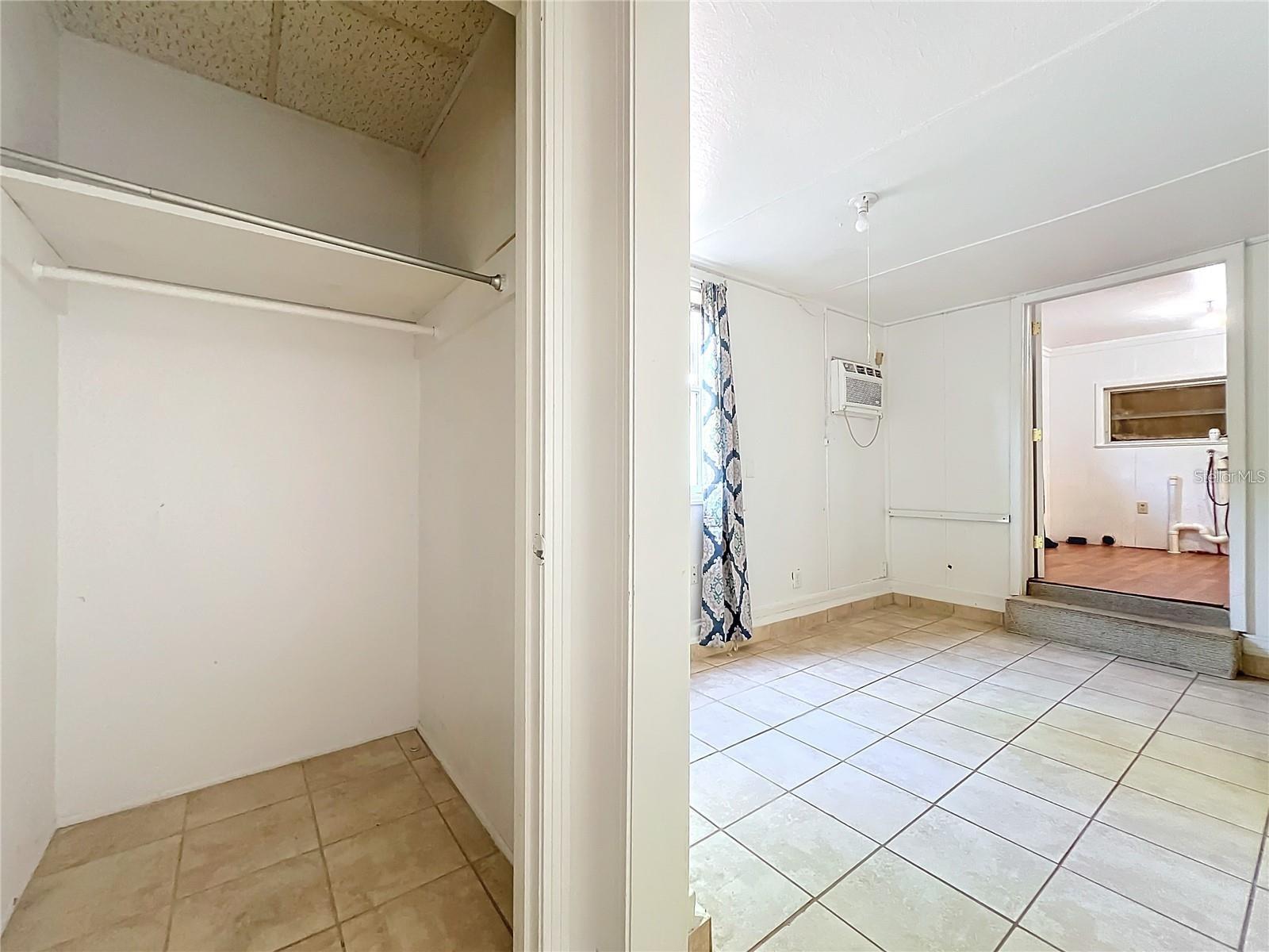 Image 32 of 96 For 25 Chesley Avenue