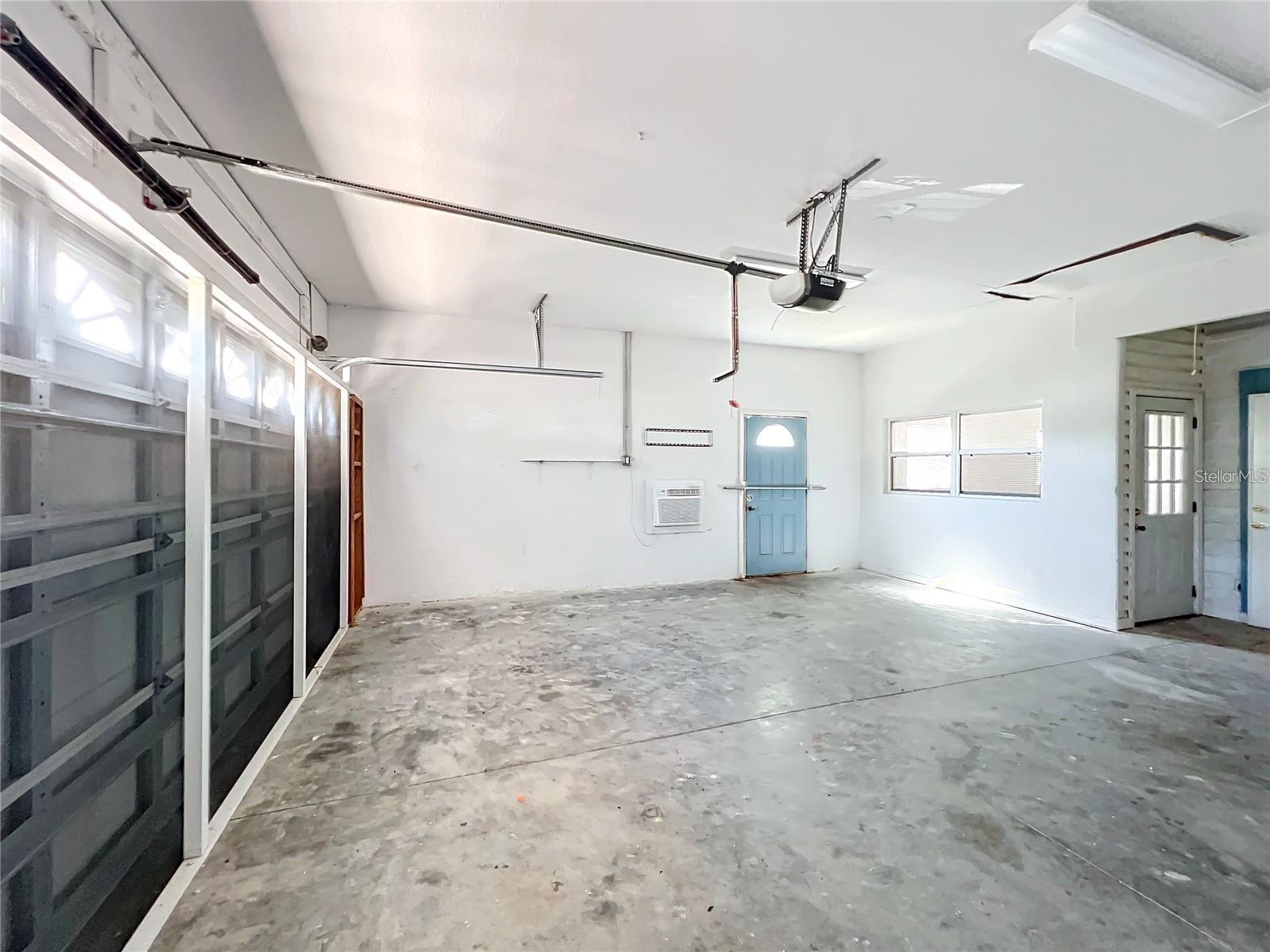 Image 41 of 96 For 25 Chesley Avenue