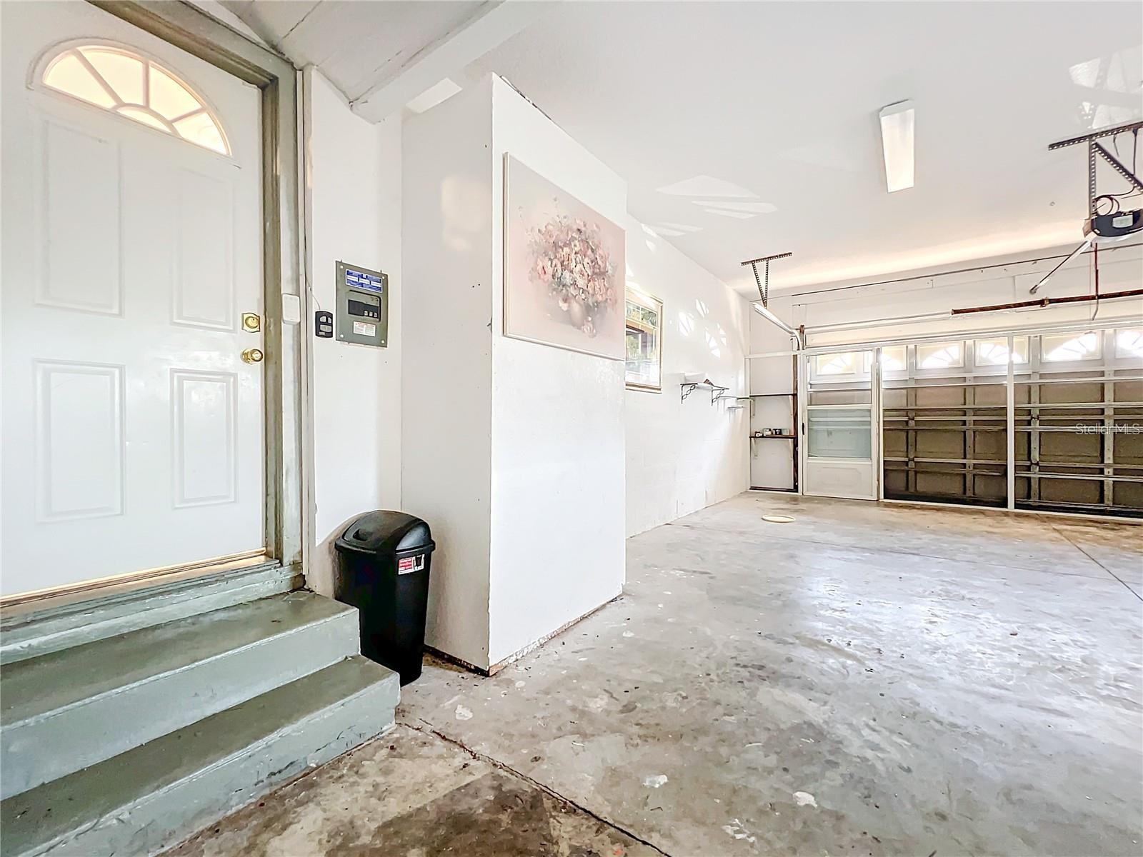 Image 42 of 96 For 25 Chesley Avenue