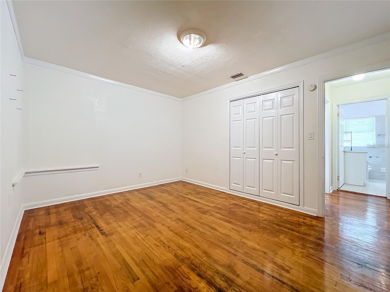 Image 50 of 96 For 25 Chesley Avenue