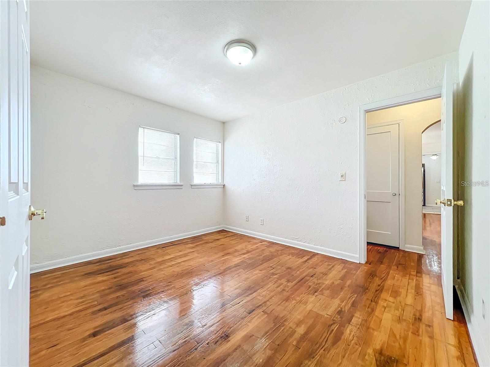 Image 55 of 96 For 25 Chesley Avenue