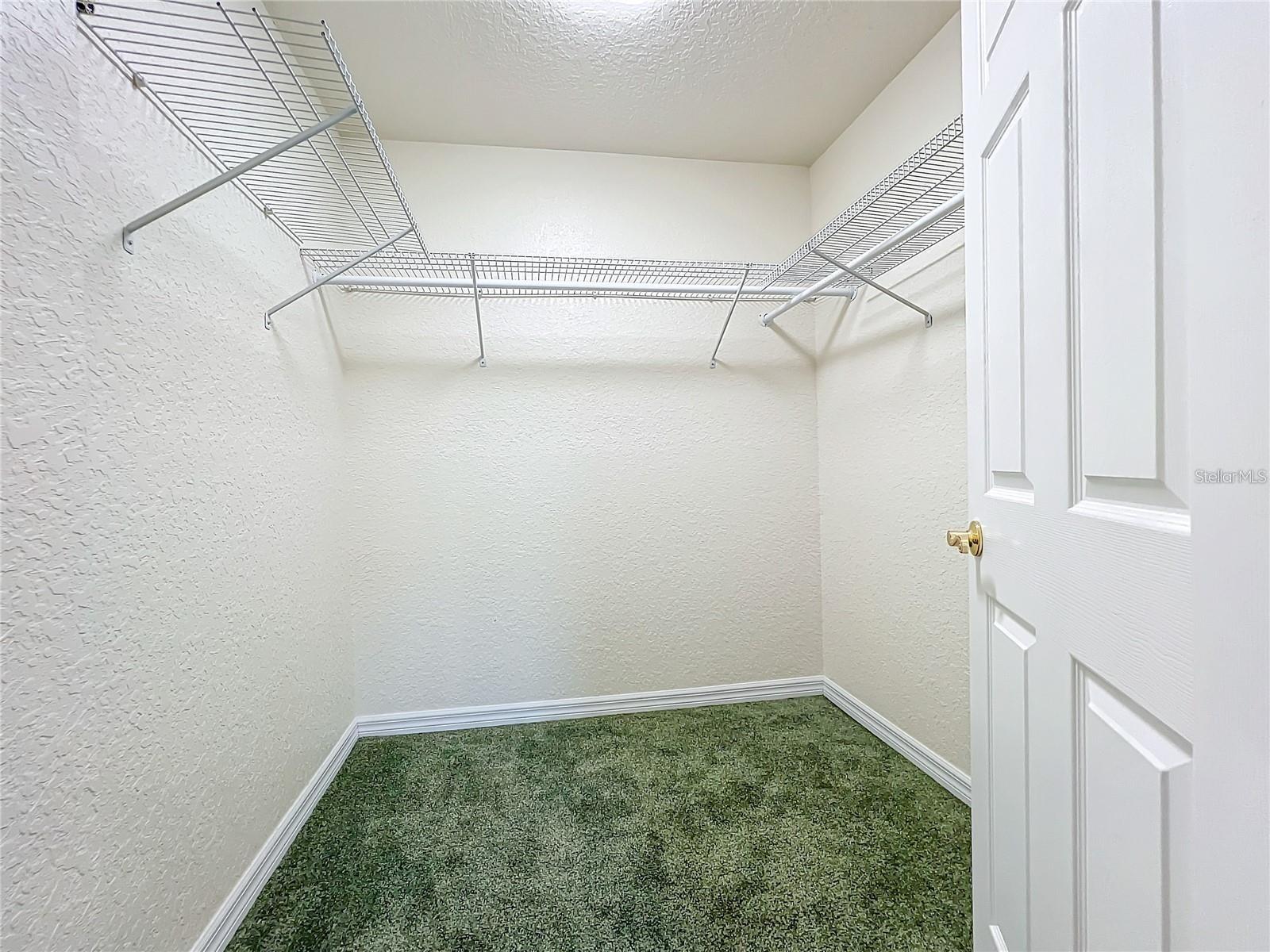 Image 56 of 96 For 25 Chesley Avenue