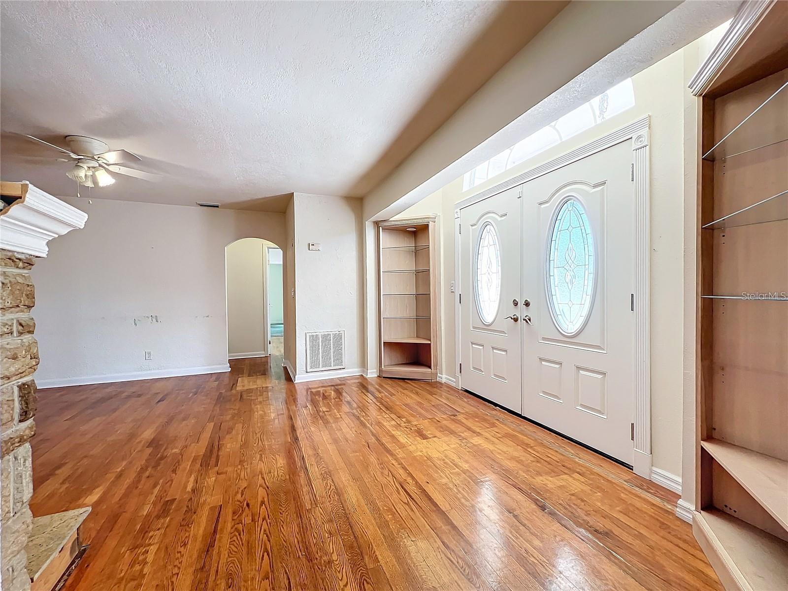 Image 84 of 96 For 25 Chesley Avenue